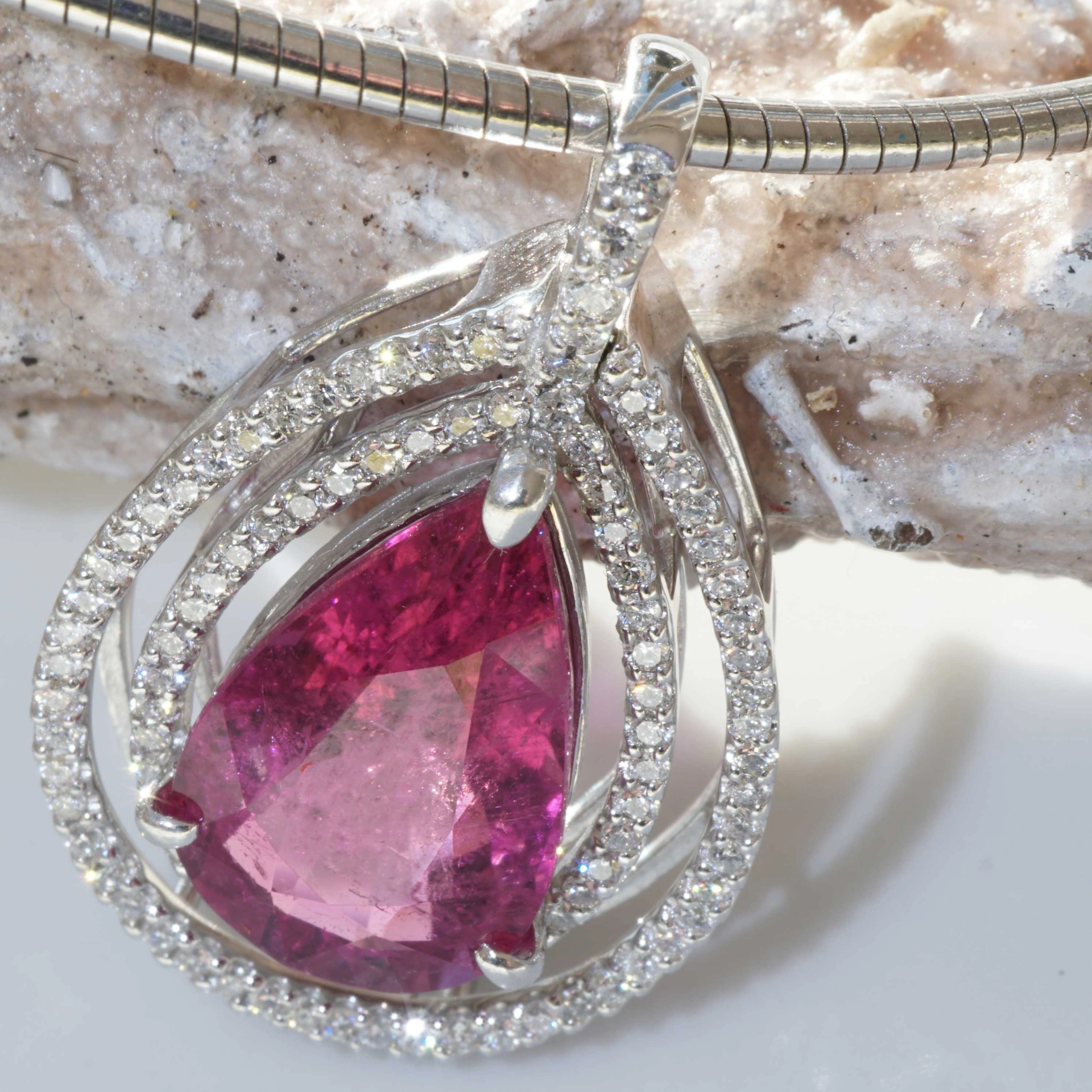Rubellite Brilliant Pendant 7.58 ct hot pink 18kt White Gold...great Color