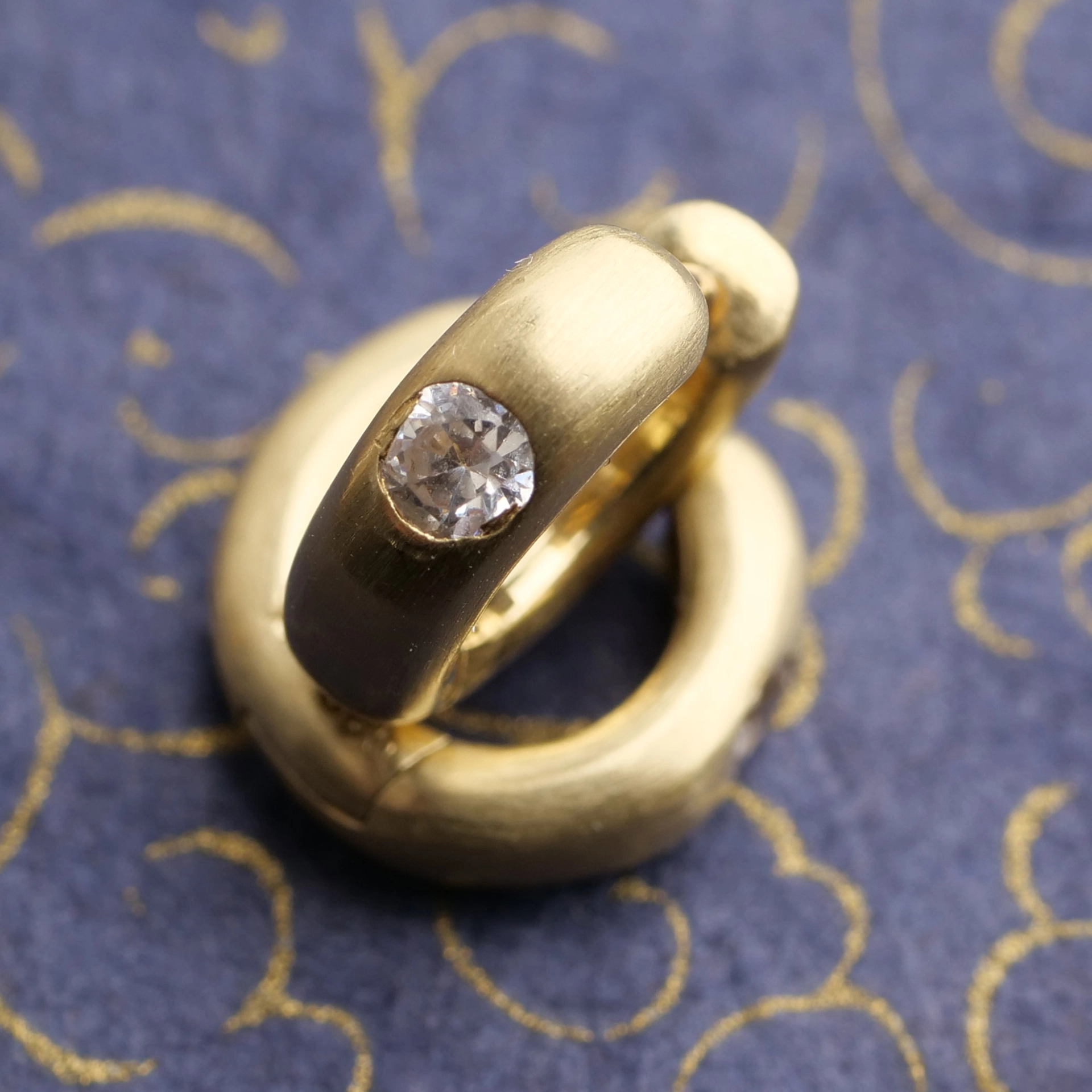 Creoles with Maker's Mark 14 kt Yellowgold...very nice