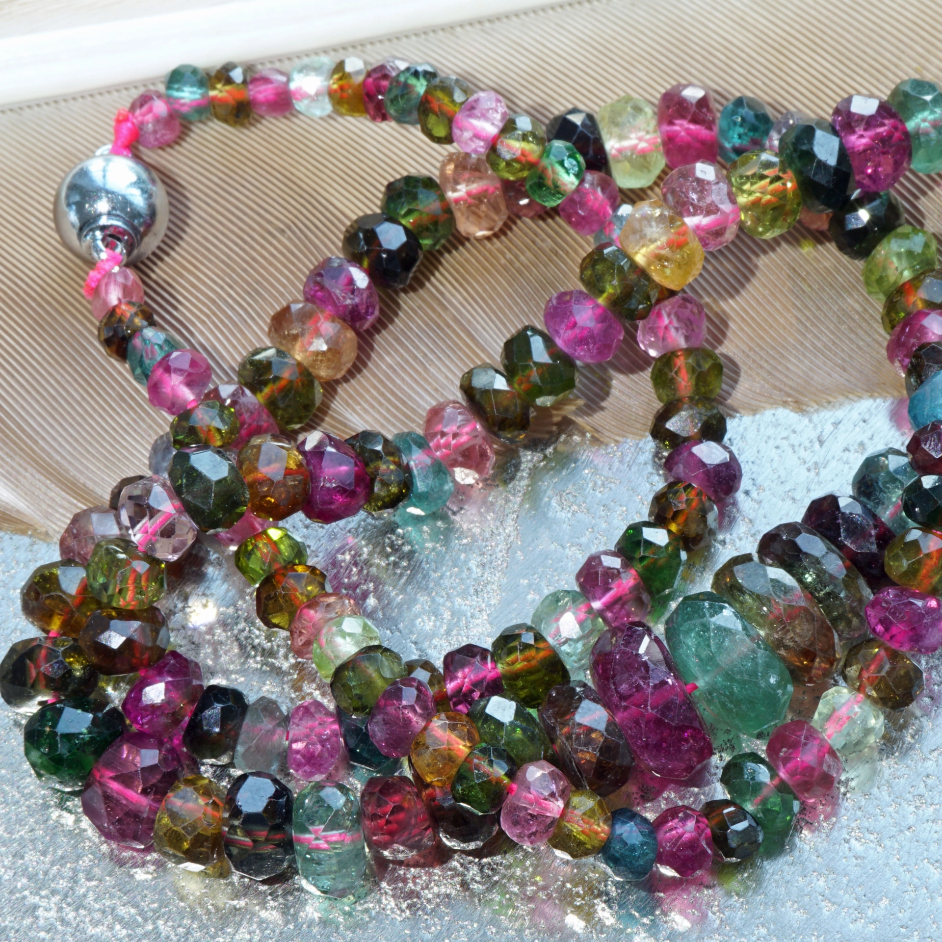 Tourmalin Necklace..huge Seizes...total 200ct...multicolor
