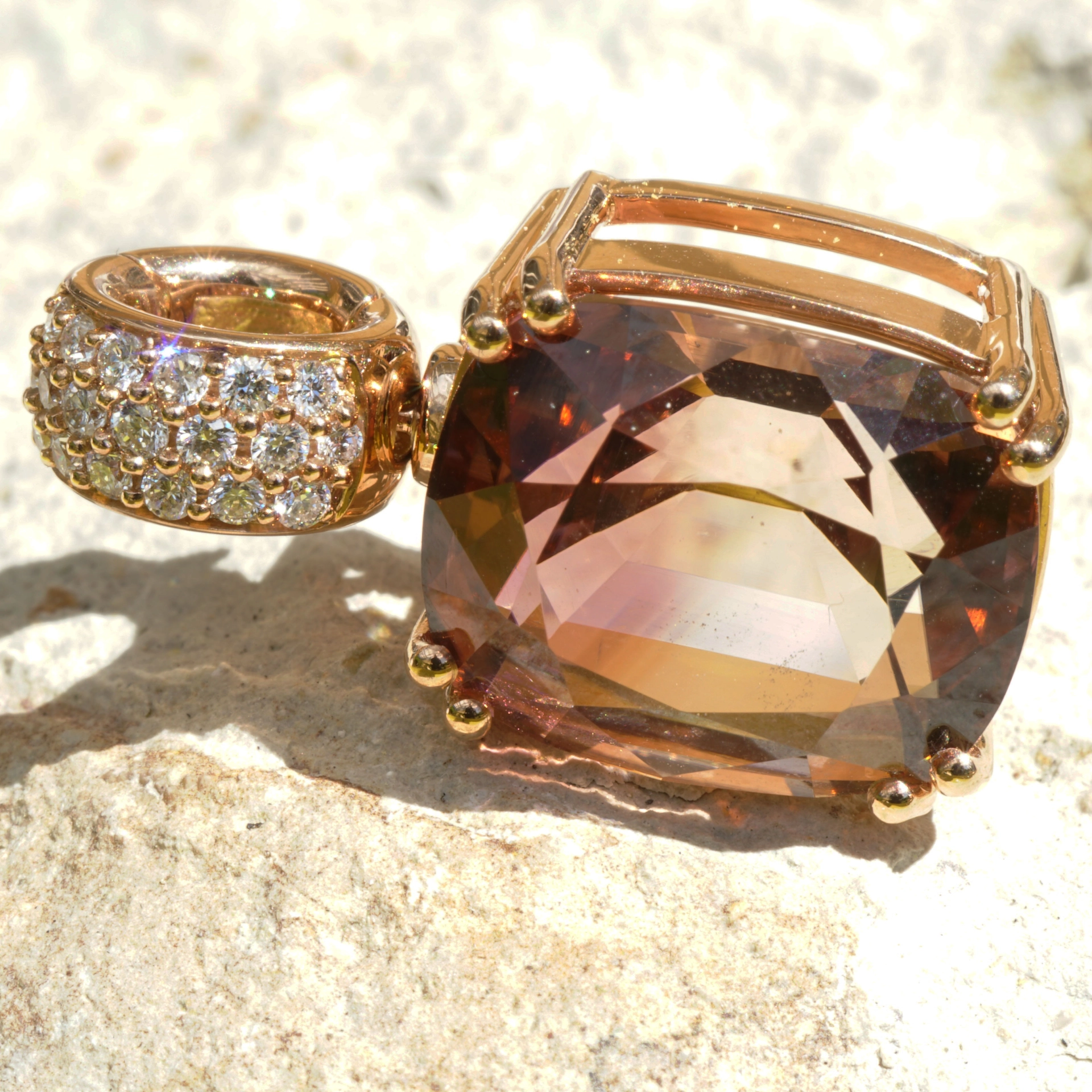 Tourmaline Brilliant Pendant in 750 Rose gold Sunset Beach Color 9.85 ct Africa/Congo