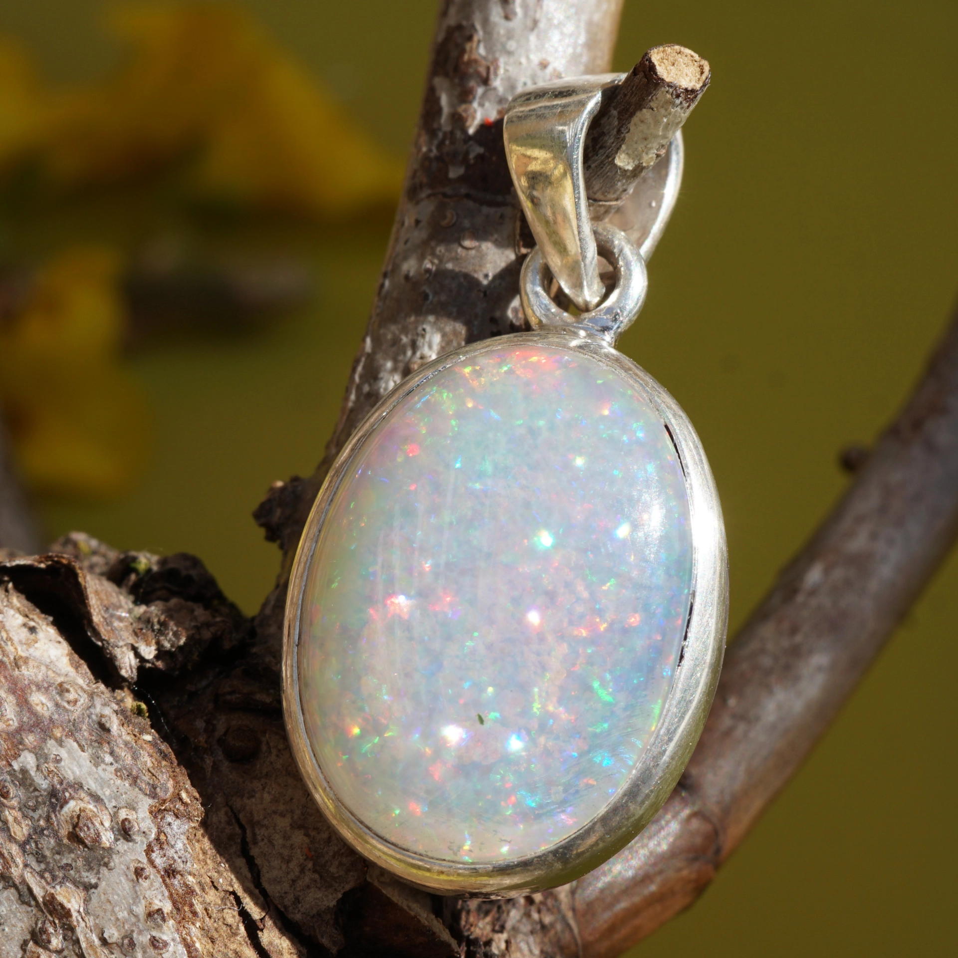 Ethiopian Opal Pendant 925 Silver AAA 11 ct