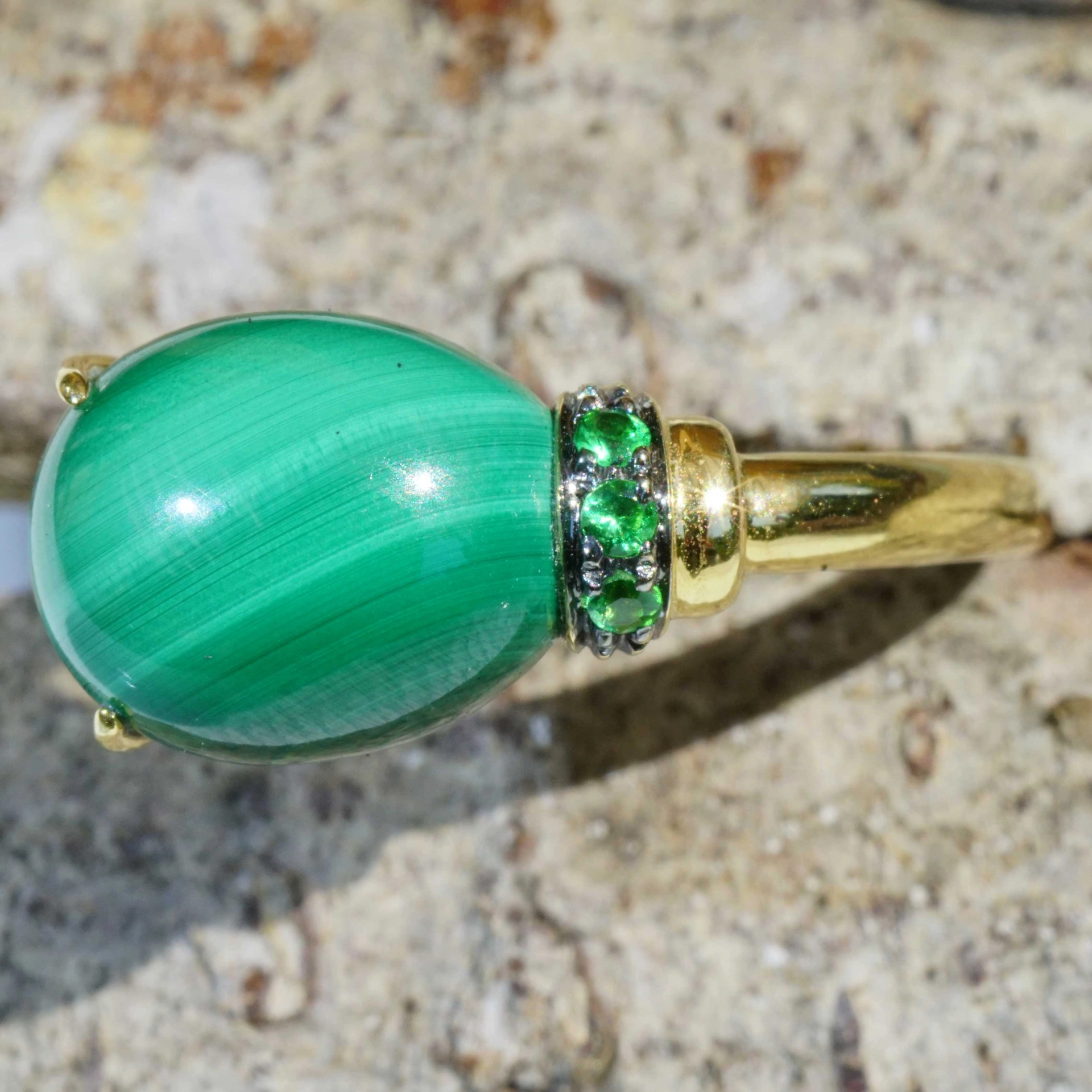 Drop Ring..soo sweet...with malachitet and tsavorithe...made in Italy