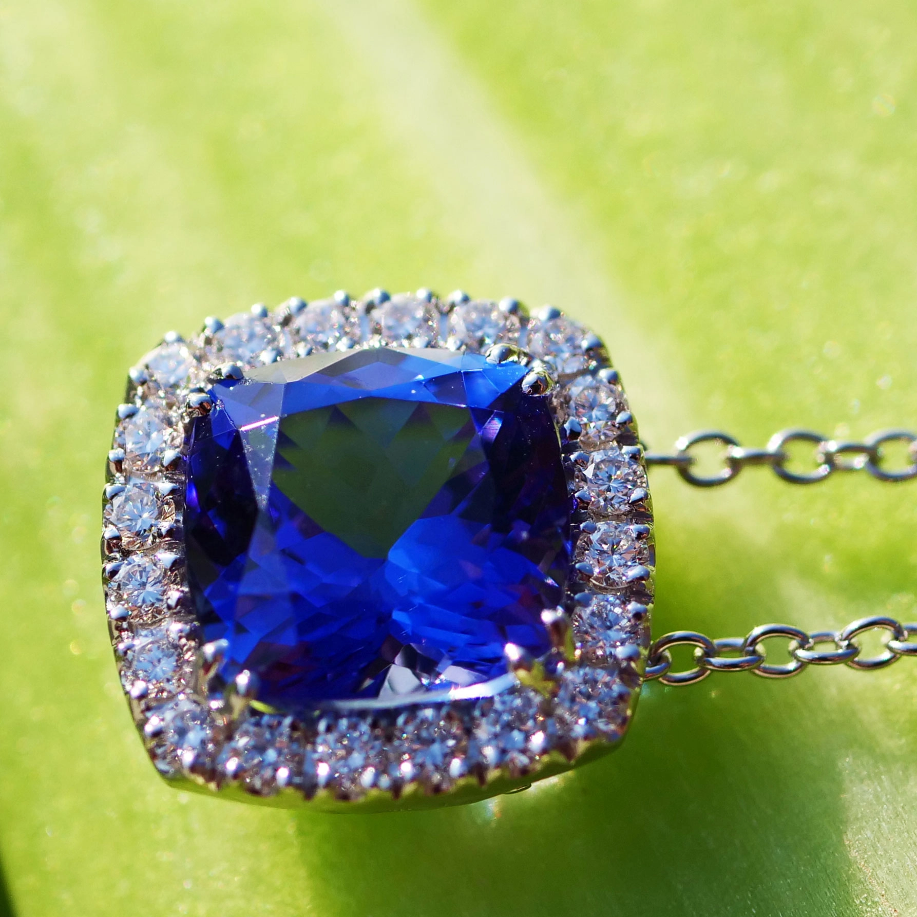 Tanzanite Pendant and Necklace with Diamonds....Luxury Mood