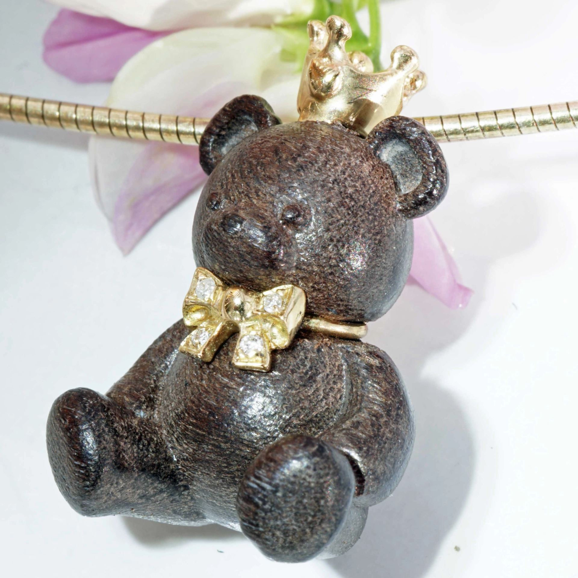 Brilliant Teddy Bear Pendant...so cute...18 kt Yellow Gold...precious Wood
