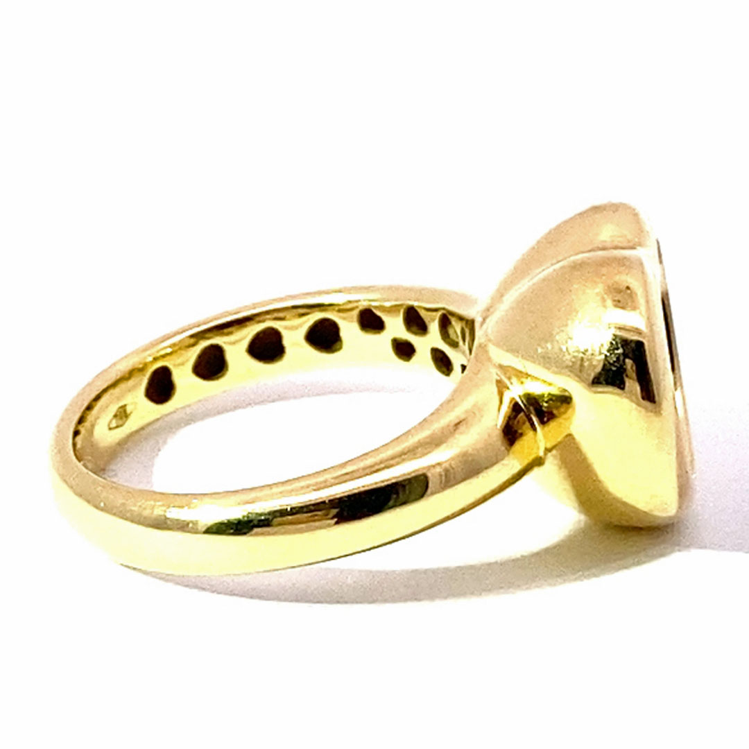 Peridot Heart Ring 750 Yellow Gold made in Valenza... a green modern Heart Ring in solid Gold
