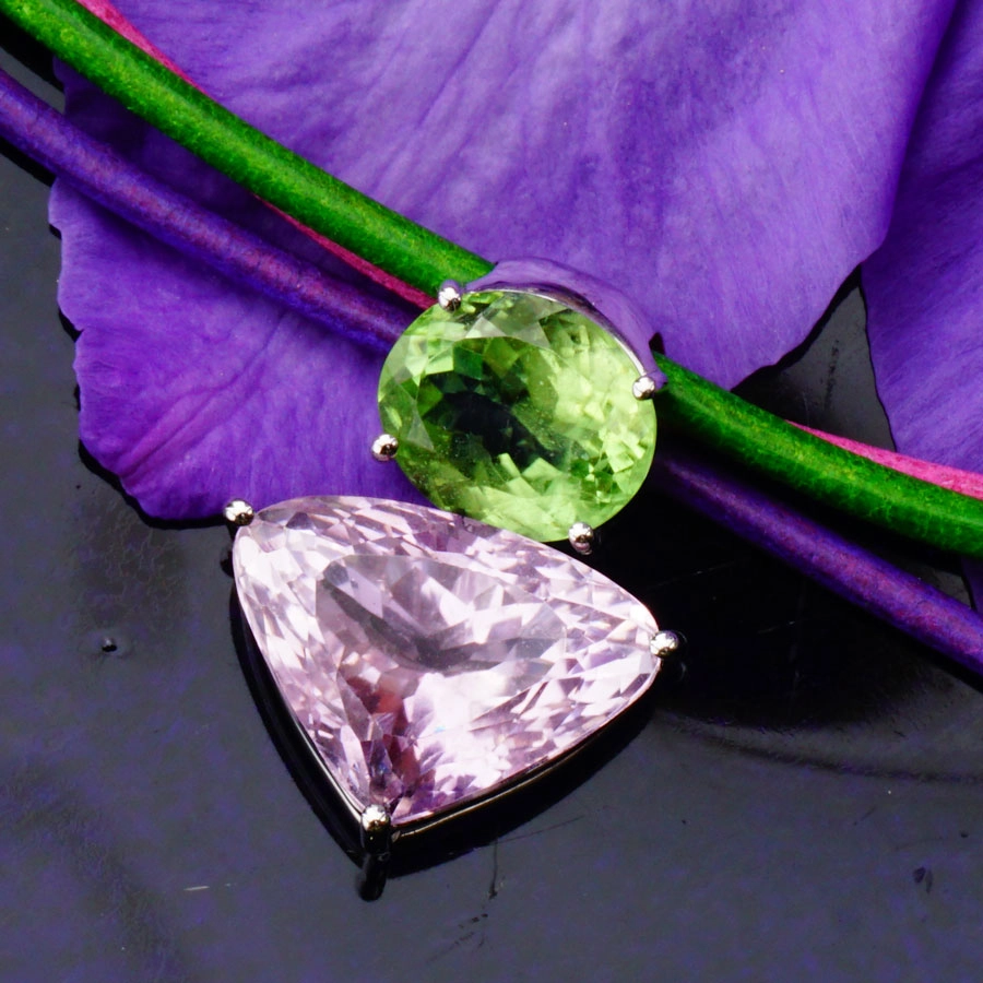 Mint Peridot Kunzit Anhänger in 750er Weißgold
