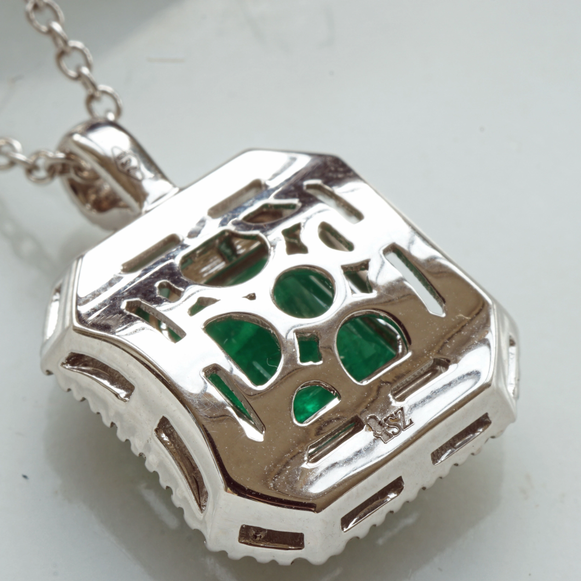 Emerald Diamond Pendant 3 ct Whitegold Panjshir Afghanistan Great Color