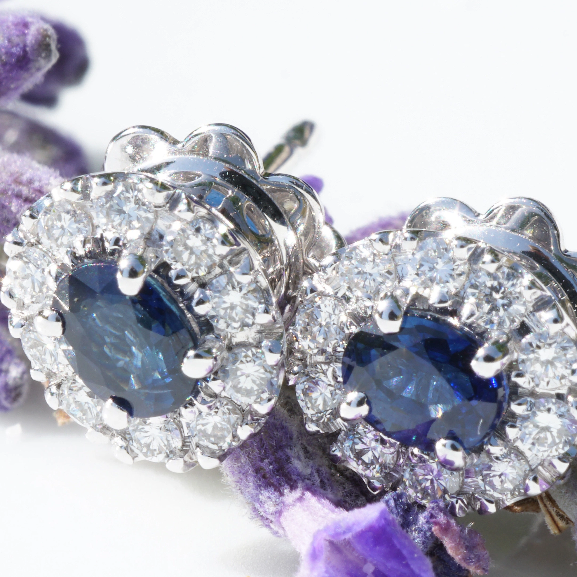 Luxury Saphire Earrings...18 kt Gold....made in bella Italy
