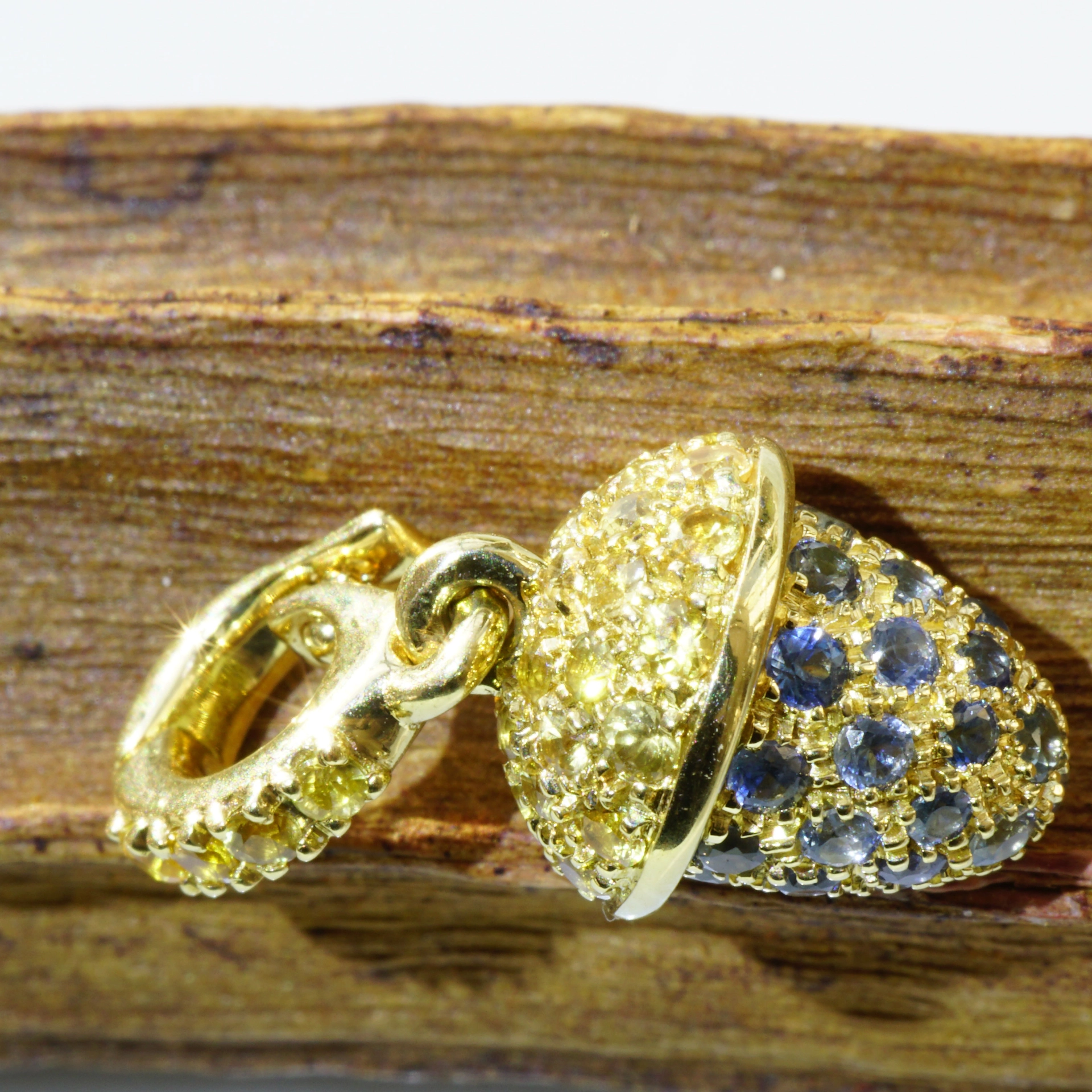 Saphire Drop Pendant 18 kt Yellowgold.......sooo cute