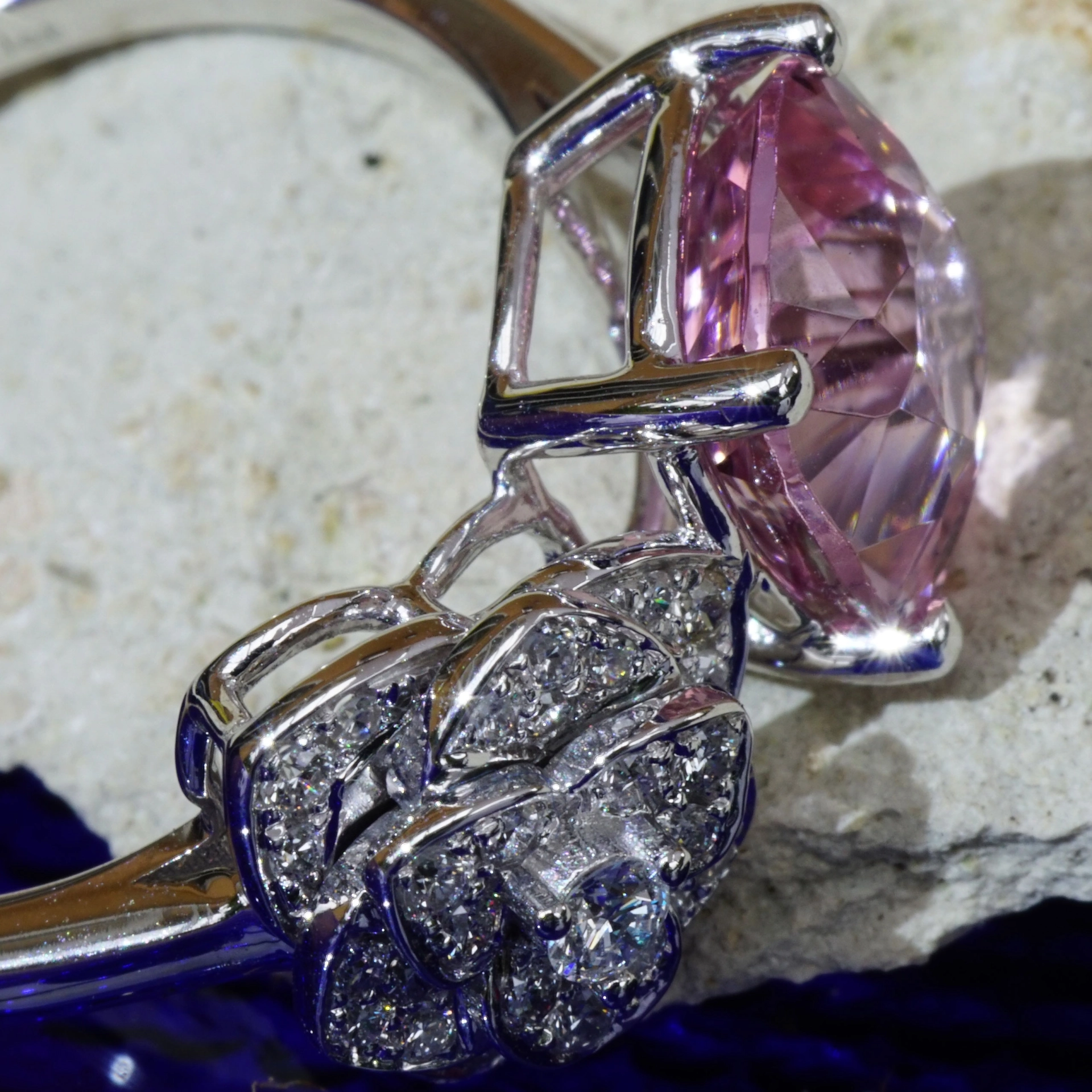 Tourmaline Diamond Ring 18 Whitegold ...a new series.....Viva en Rose.....