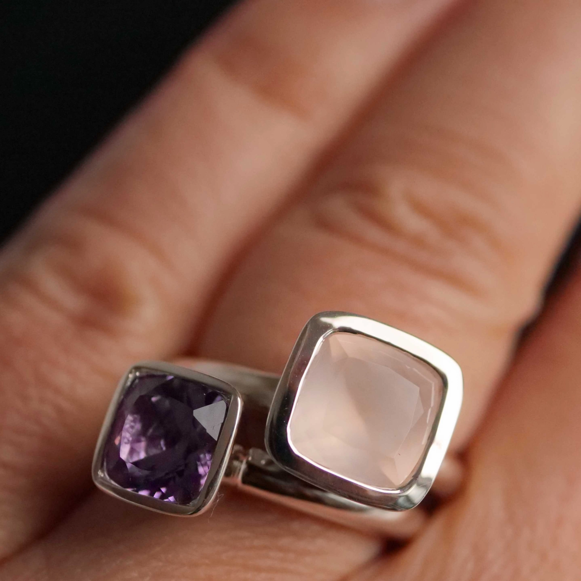 Chilango Ring Sparkling Stars 2 in solid 925 Silver with great milky Rosequartz