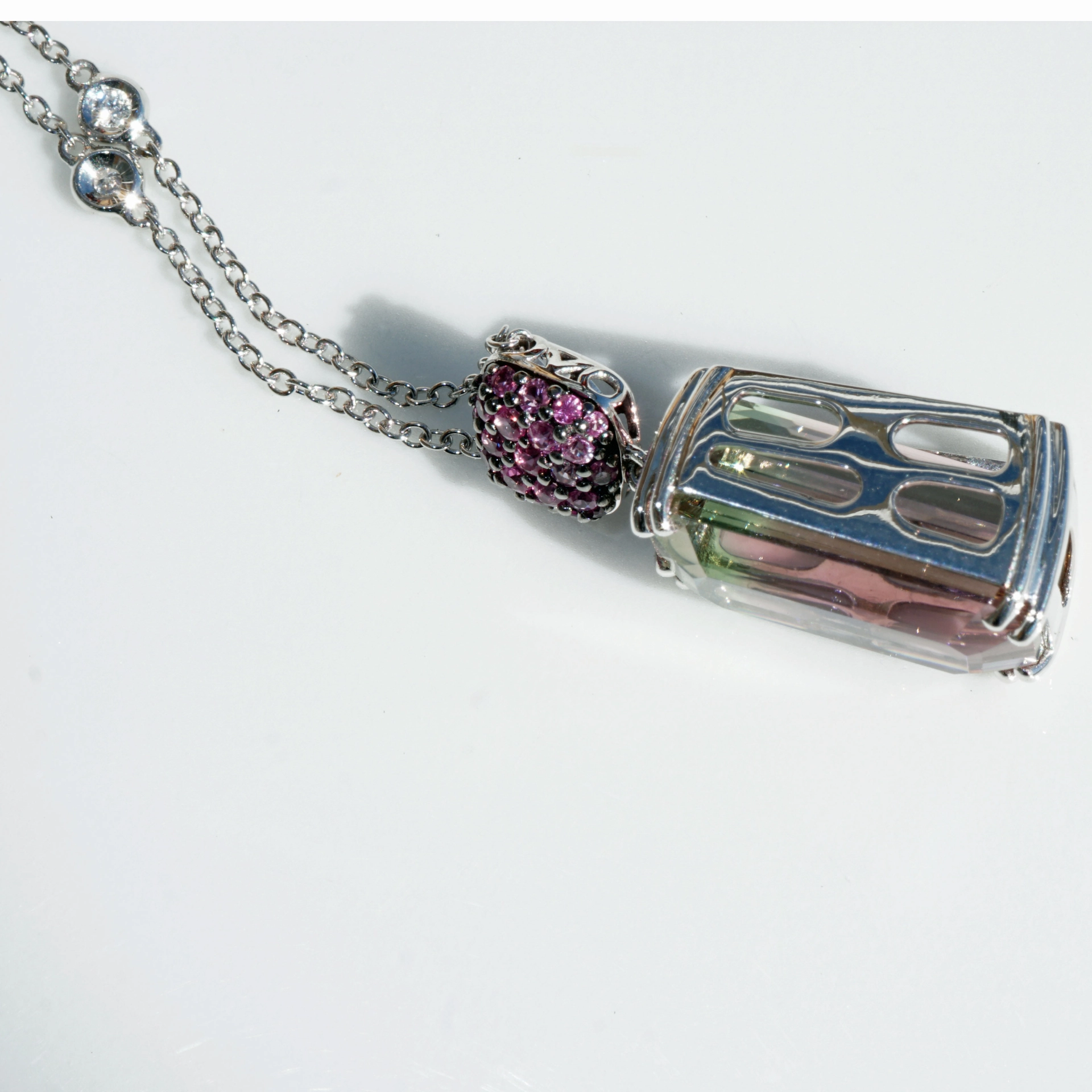 TOP Tourmaline Saphire Brilliant Pendant in 750 White Gold green-pink bicolor 12.57 ct Afghanistan