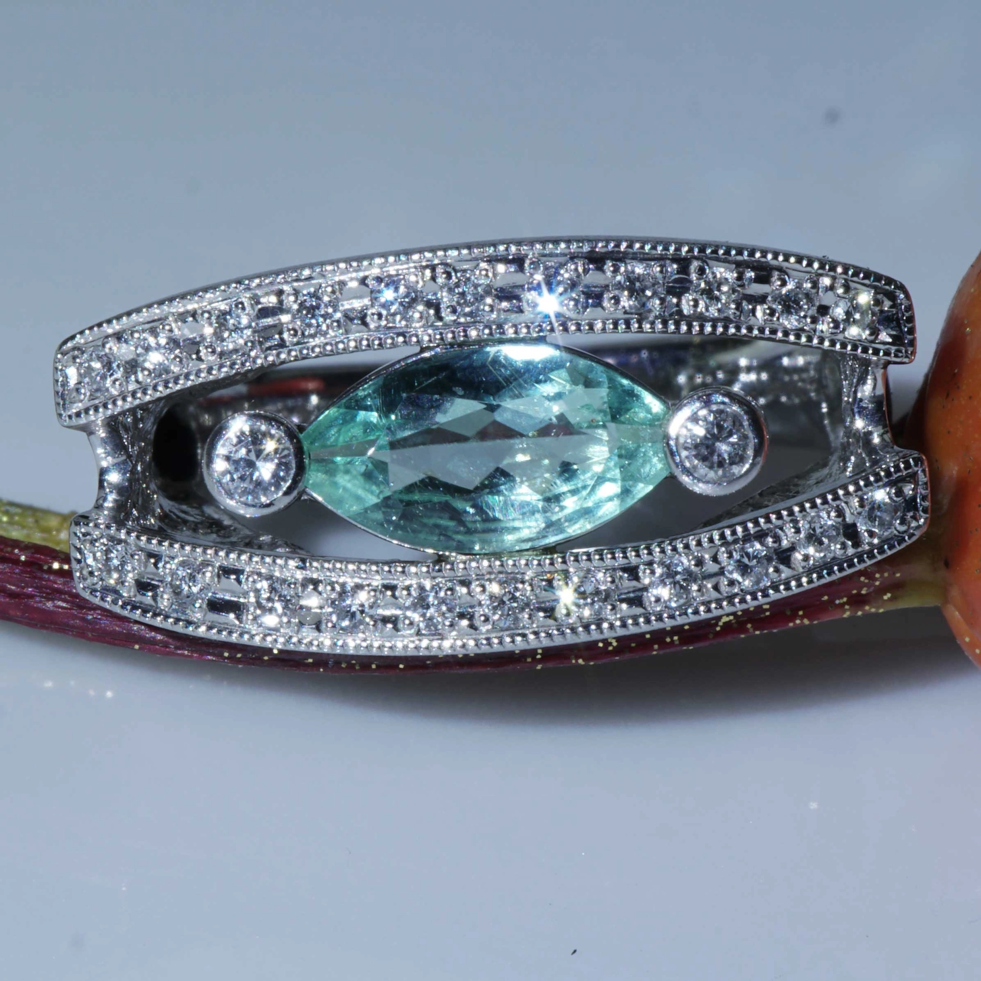 Paraiba Brilliant Ring 0.847 ct 0.28 ct Platinum almost eyeclear
