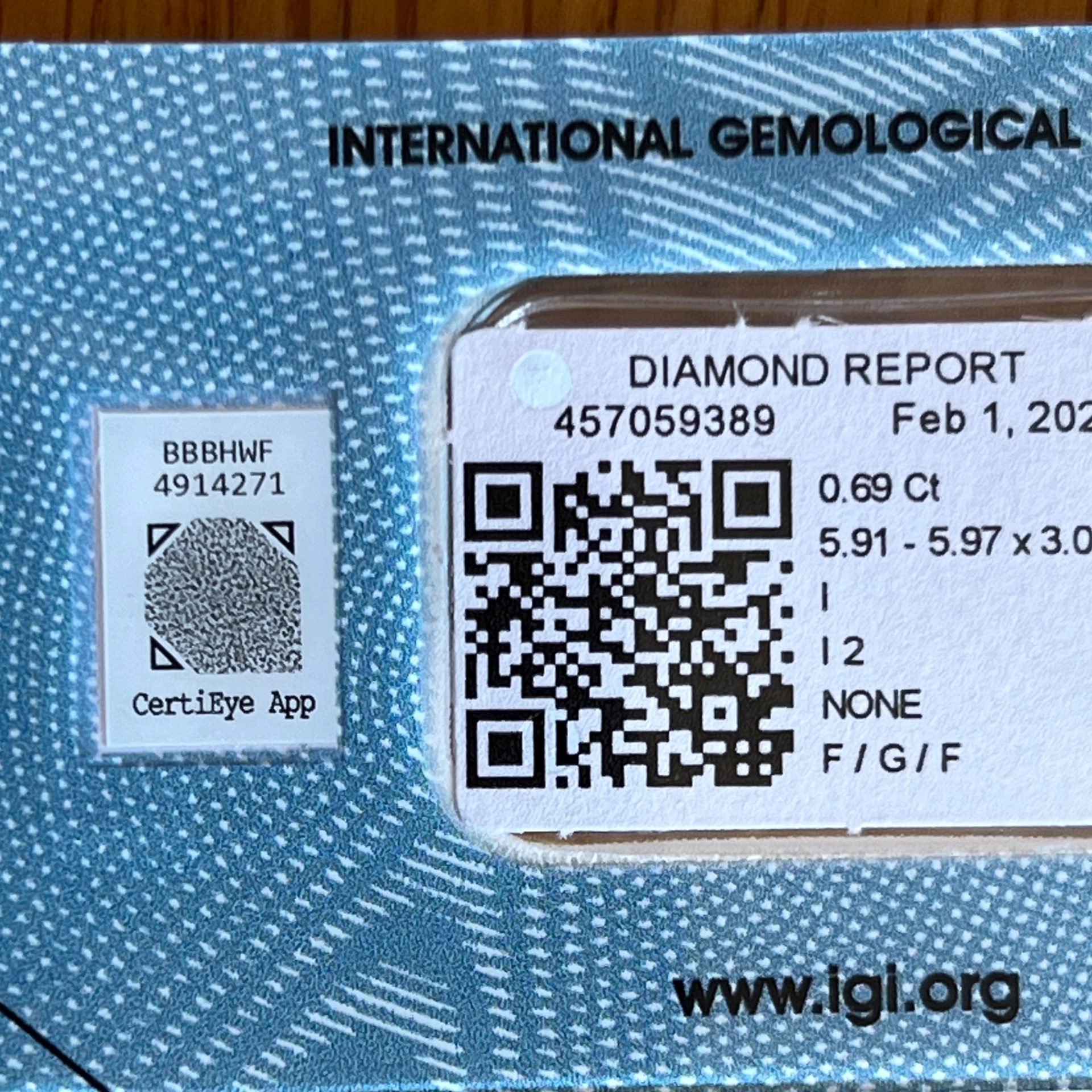 Cool full cut brilliant ideal for framing, 0.22 ct, tinted white (K) / I1  welded by IGI