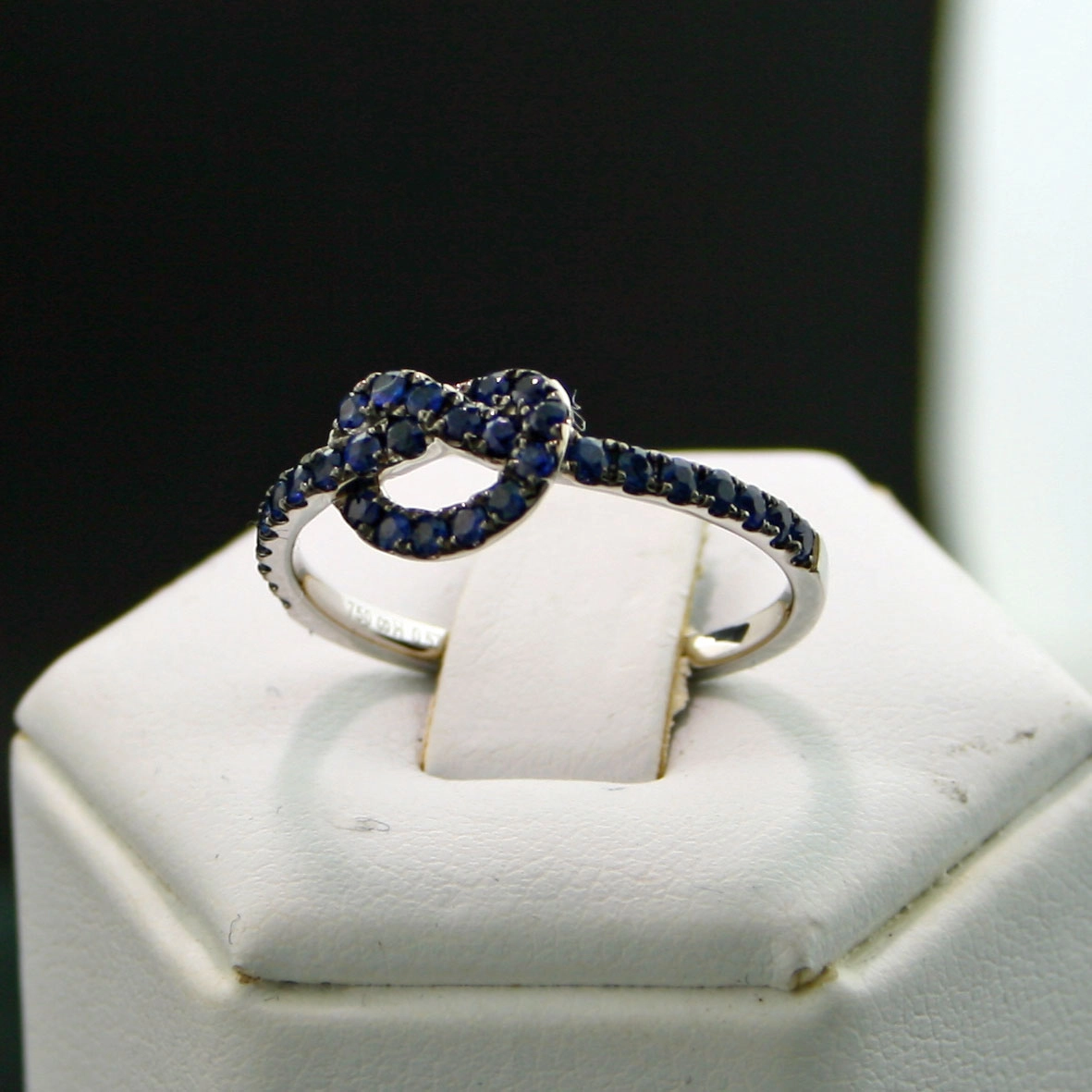 Endless Love-Saphir-Ring-750er-Weißgold,