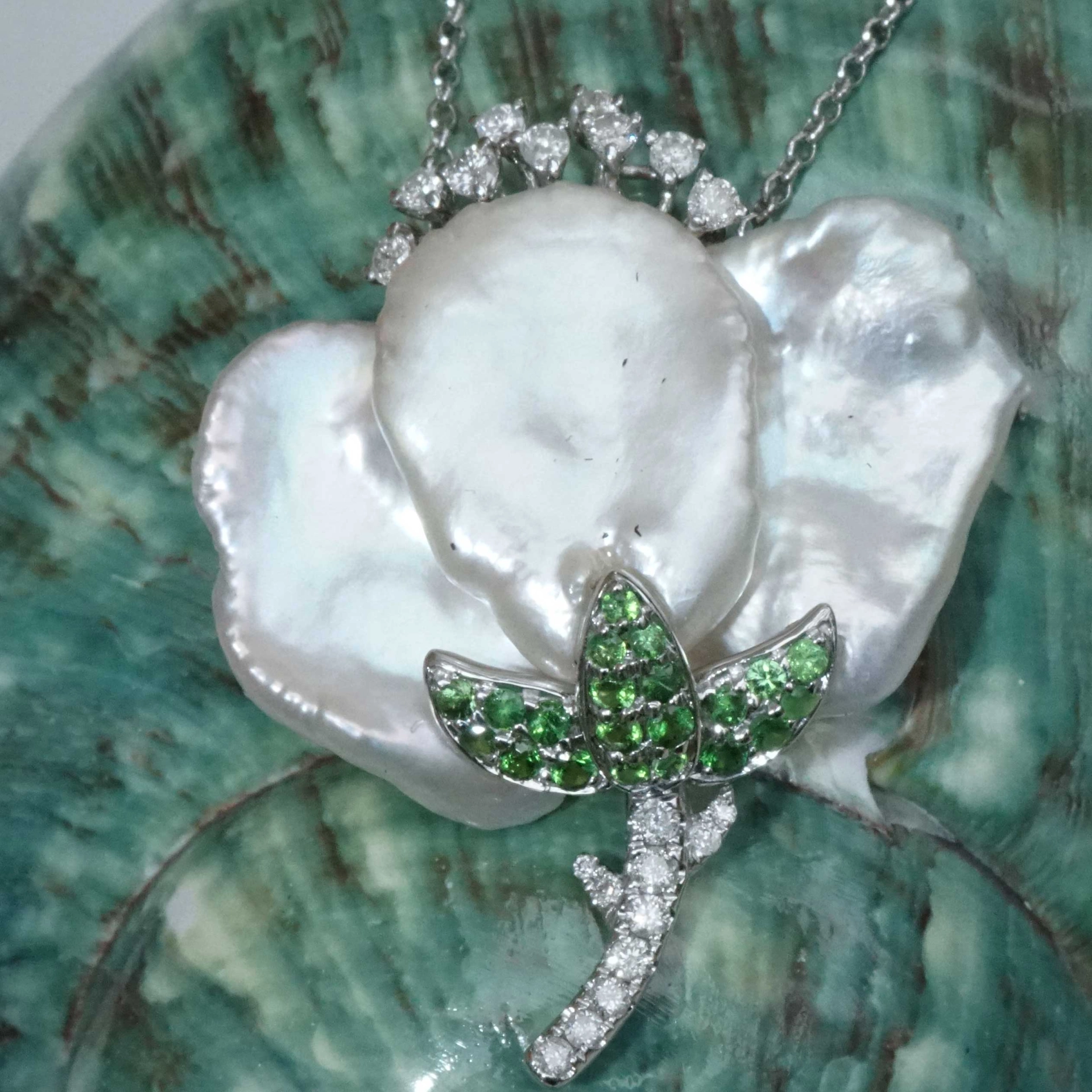 Pearl Diamond Tsavorite Necklace 18 kt White Gold...forever frozen