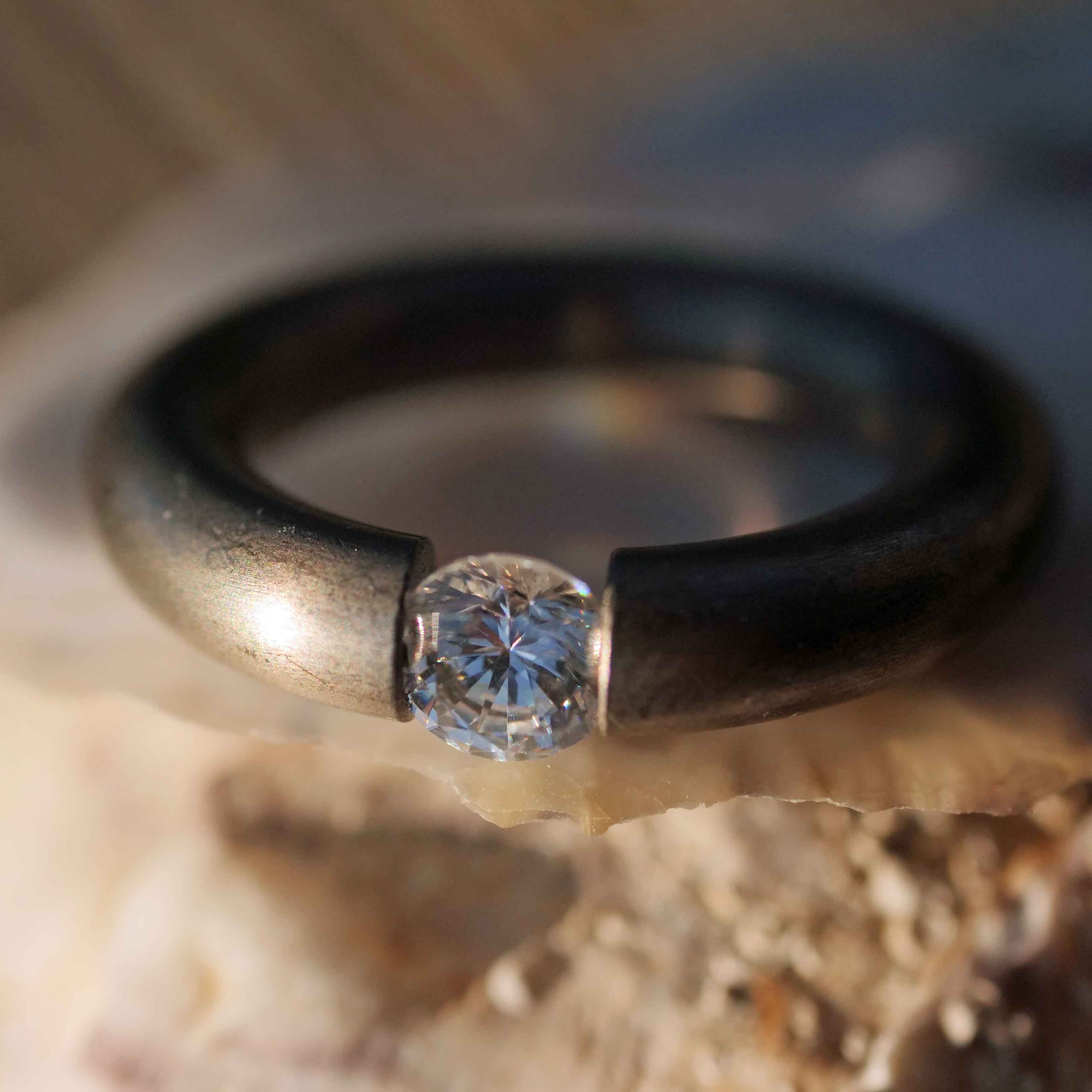 Niessing 0.80 carat zirconia round tension ring 925 silver gray matt mint hallmarked as good as new