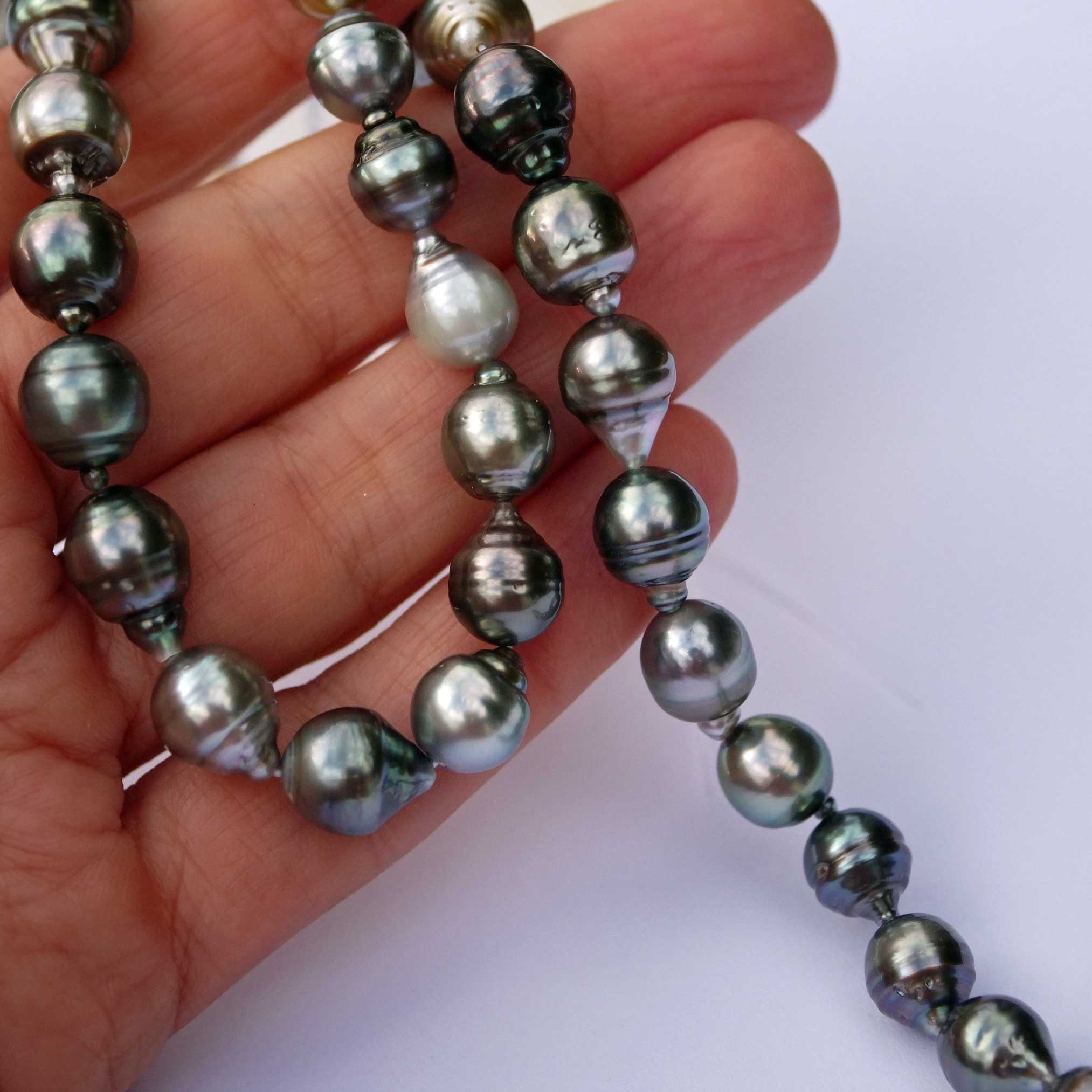 Tahitian cultured Pearl Strand 8-11 mm baroque strong Luster untreated