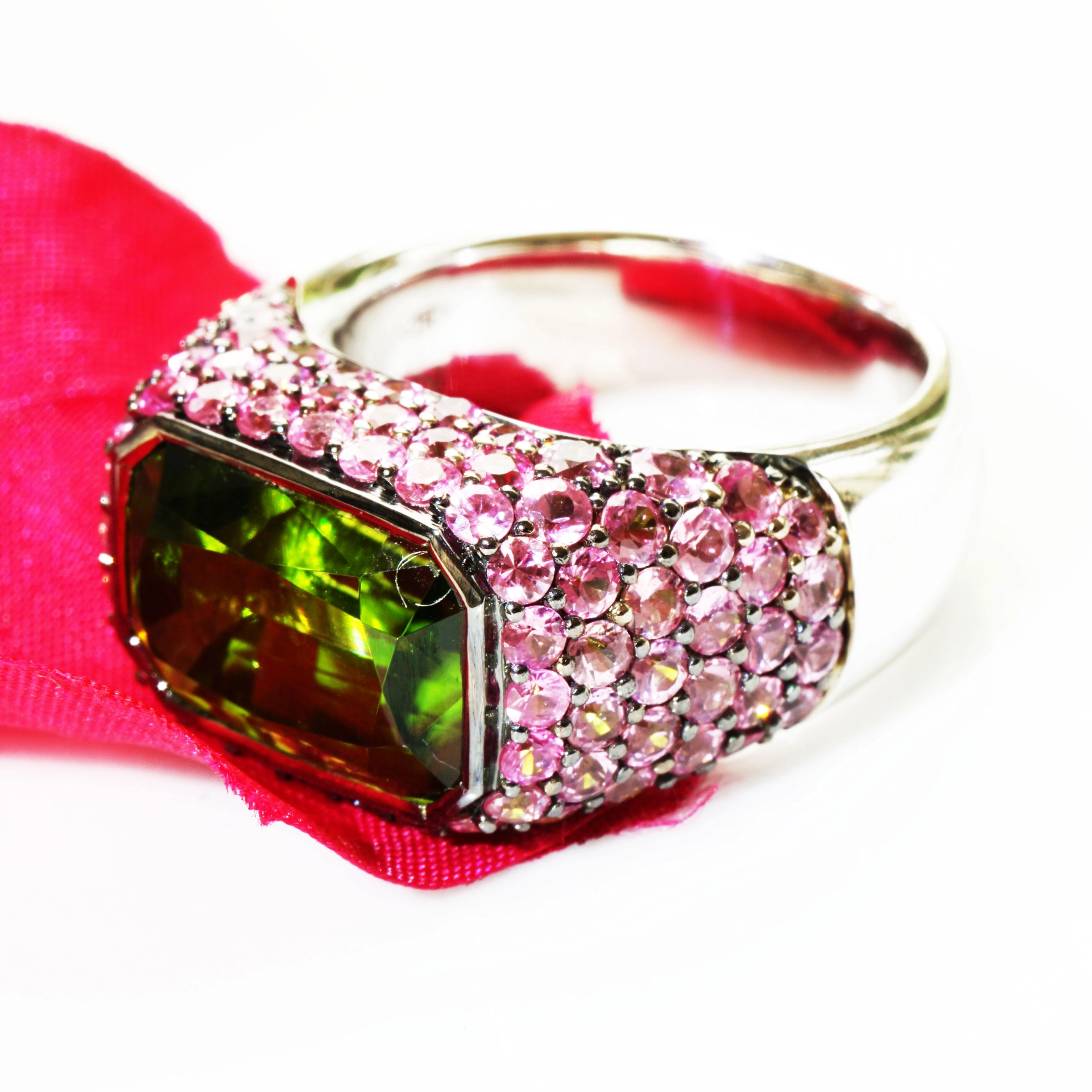 Peridot from Pakistan 9 ct Supat Mine a great Investment loupeclean Awesome Color
