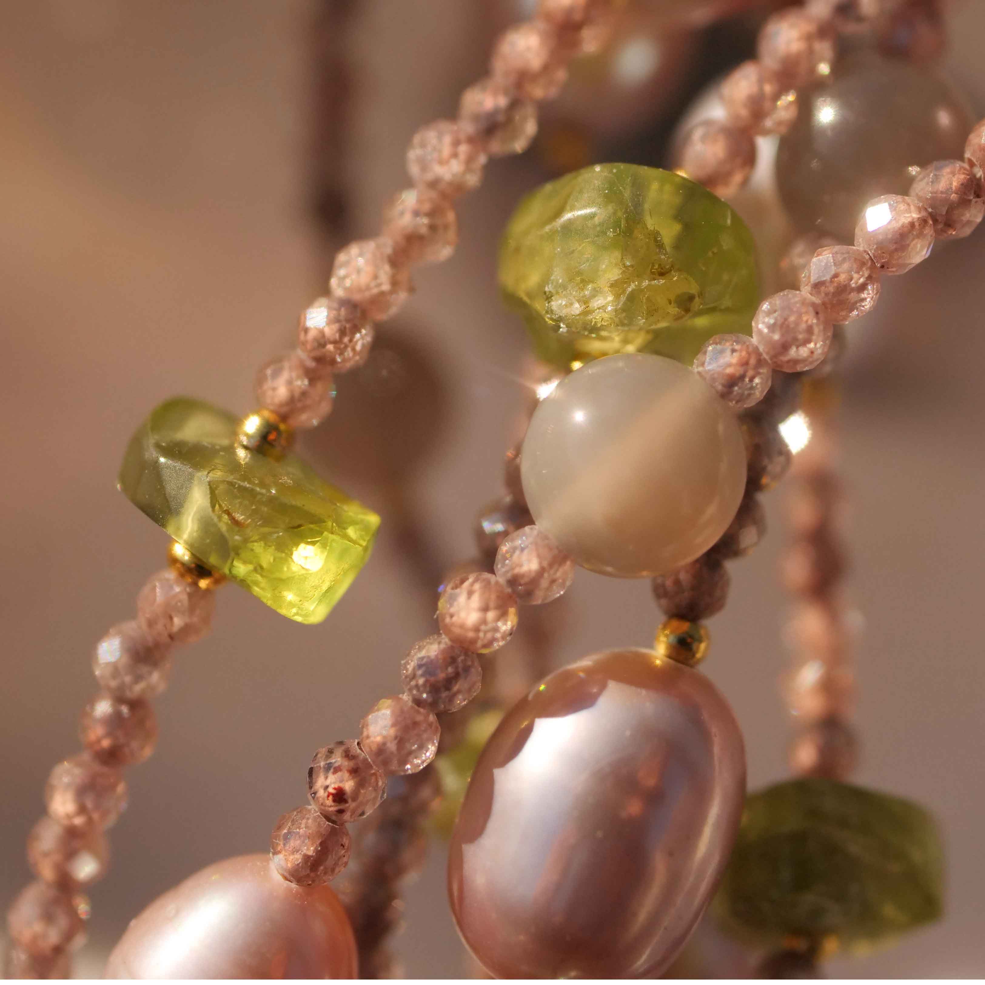 Turmalin Peridot Mondstein Perl Collier mit Magnetschliesse in vergoldet 49,5 cm 7-reihig 