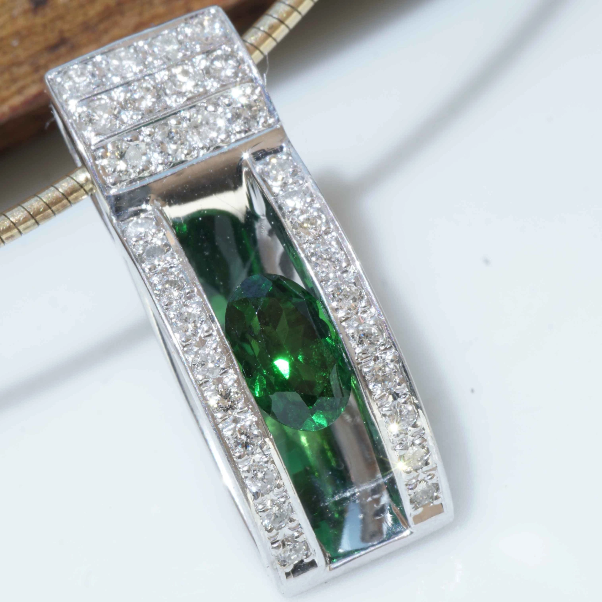 Tsavorite Brilliant Pendant 0.60 ct 0.30 ct 18kt White Gold...a newcomer Gem