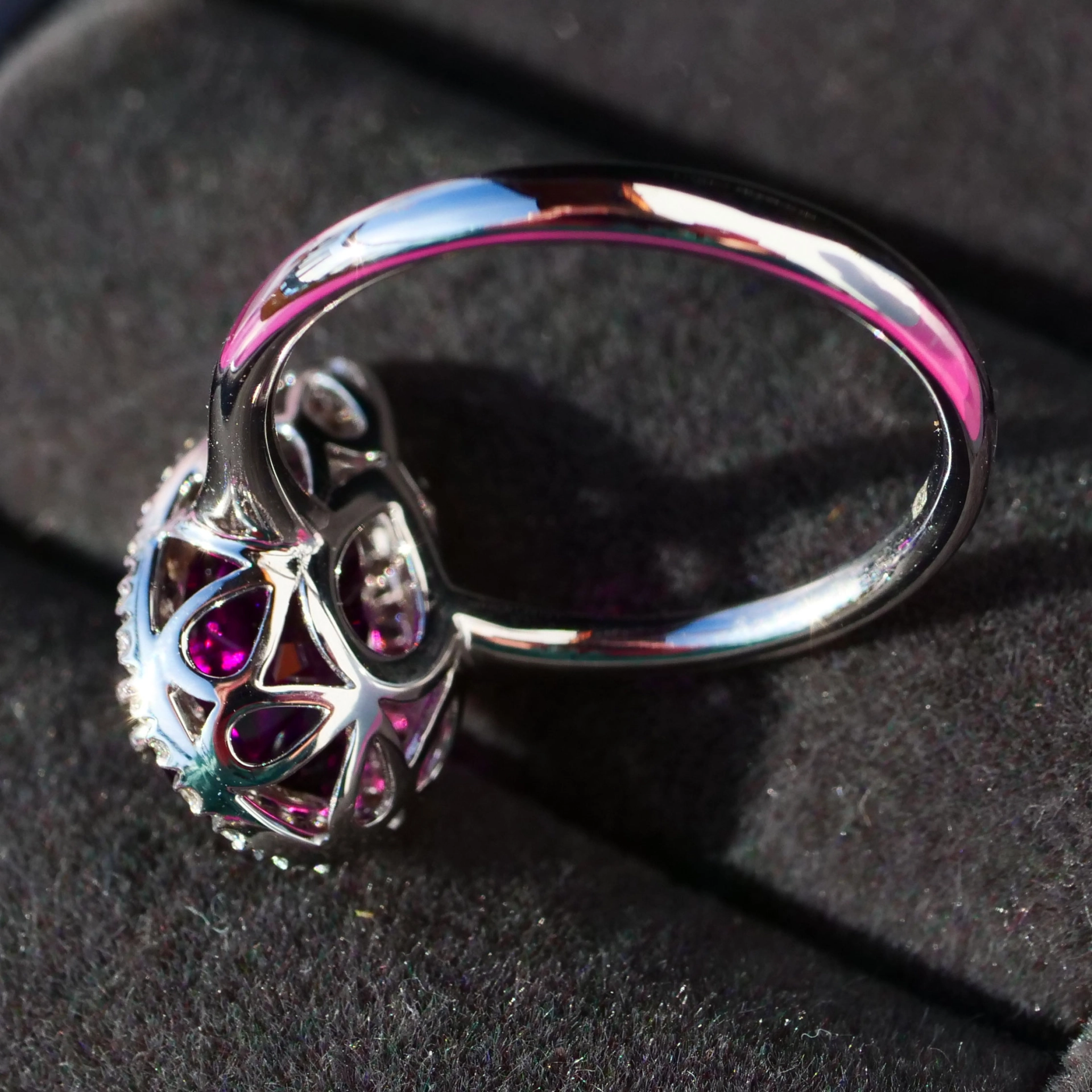 Rhodolite diamond ring 750 white gold, 4.74 ct, Mozambique AAA+ couldn't be better ...