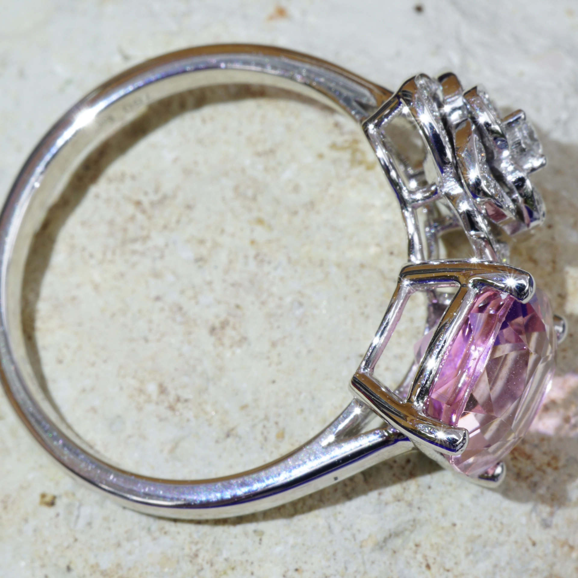 Tourmaline Diamond Ring 18 Whitegold ...a new series.....Viva en Rose.....