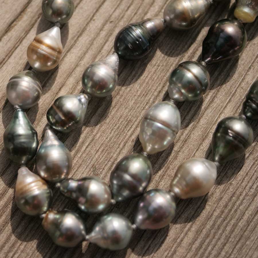 Larimar Tahitian cultured Pearl Necklace 8-11 mm baroque beautiful Quality with intense lustre untreated 46,50 cm long