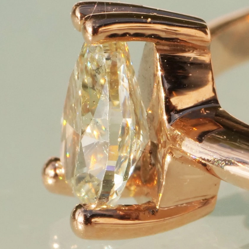 Fancy Yellow Diamond Ring NATURAL Pear 0.50 ct 750 GG Silhouette Jewelry Bentner-
