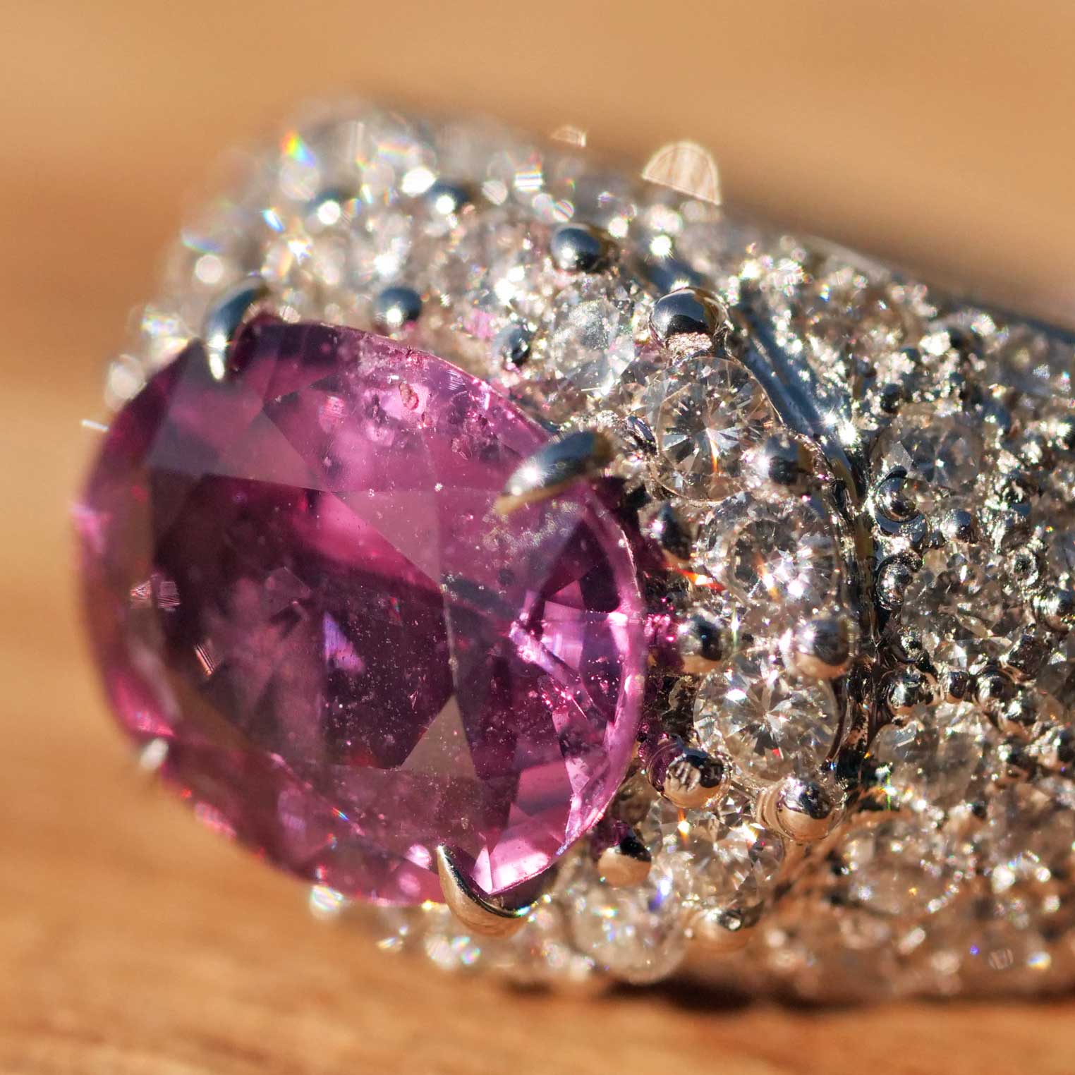 Ring sapphire brilliant 2.50 ct 1.76 ct so big and so vivid pink... TW VS 750 white gold