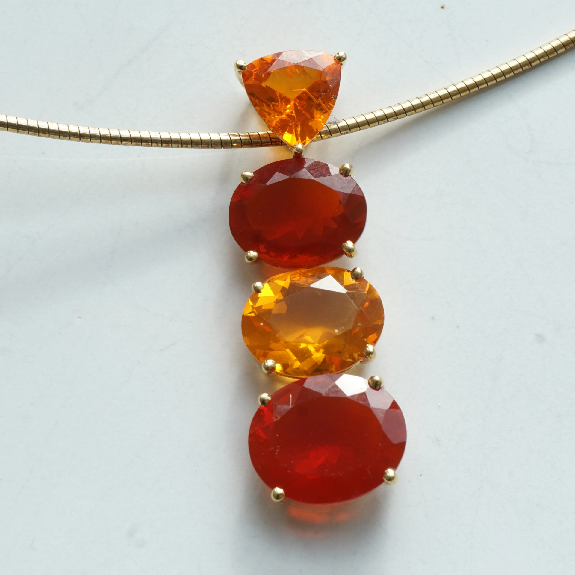 Captured Rays of Sunshine....Fire Opal Pendant 5 ct Yellowgold 18 kt