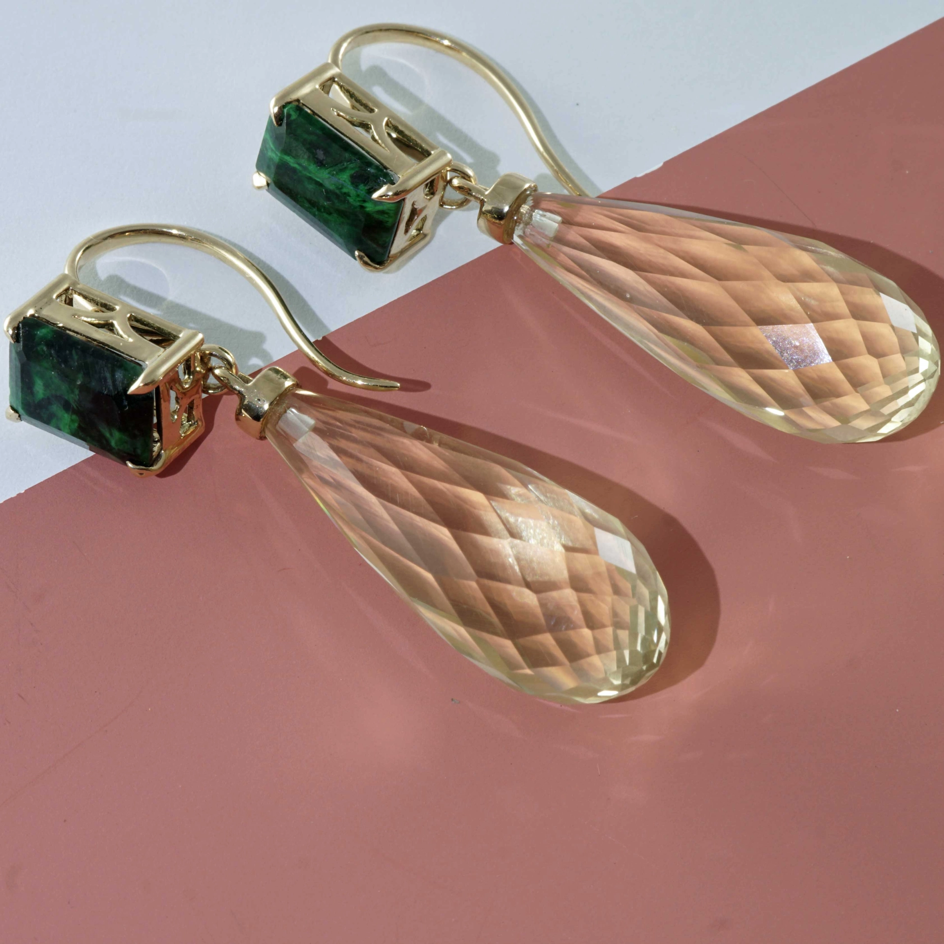 Lemon Citrine Chlormelanite  Earrings 18 kt Yellowgold..green yellow Inspiration