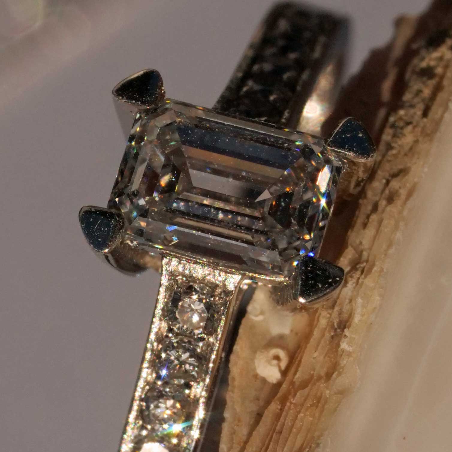 Emerald Diamond Ring 0.64 ct D VS2 Silhouette Bentner GIA Certificate 950 Platinum