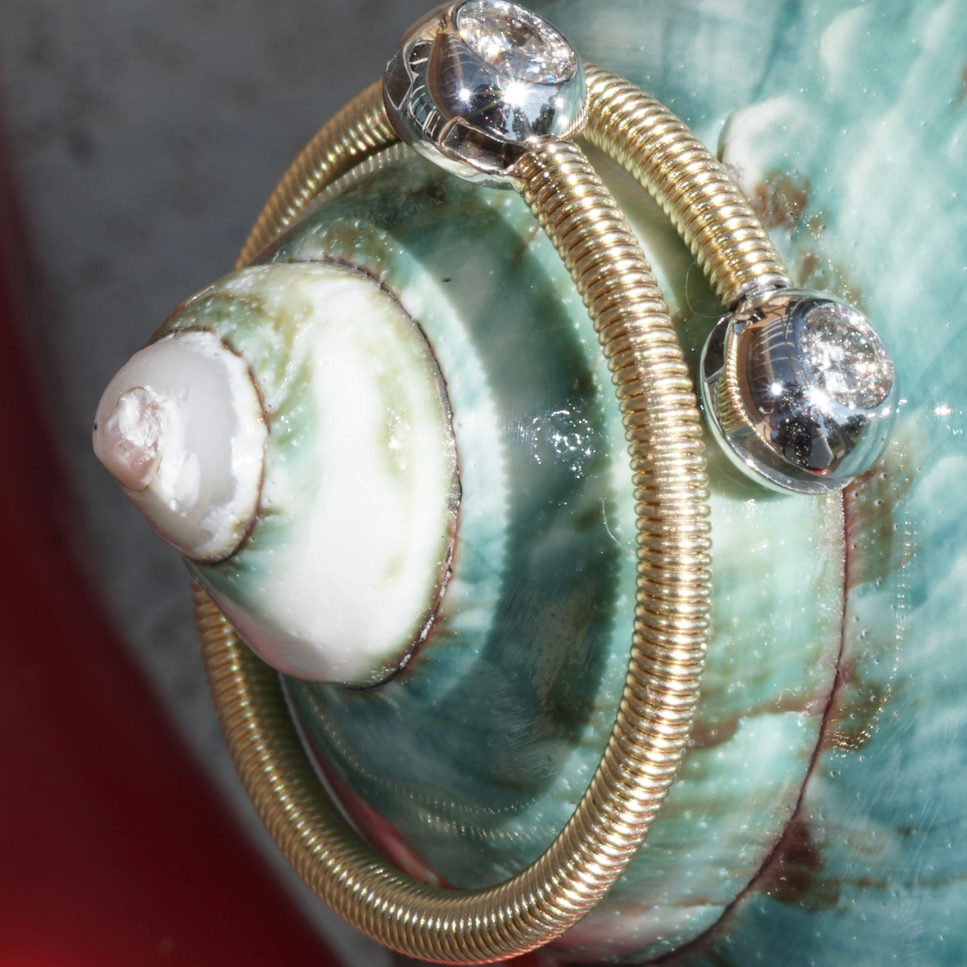 Brilliant Ring Ivy 18 kt Yellow Gold Wire Wrapping Präzion from Jewelery Silhouette Germany