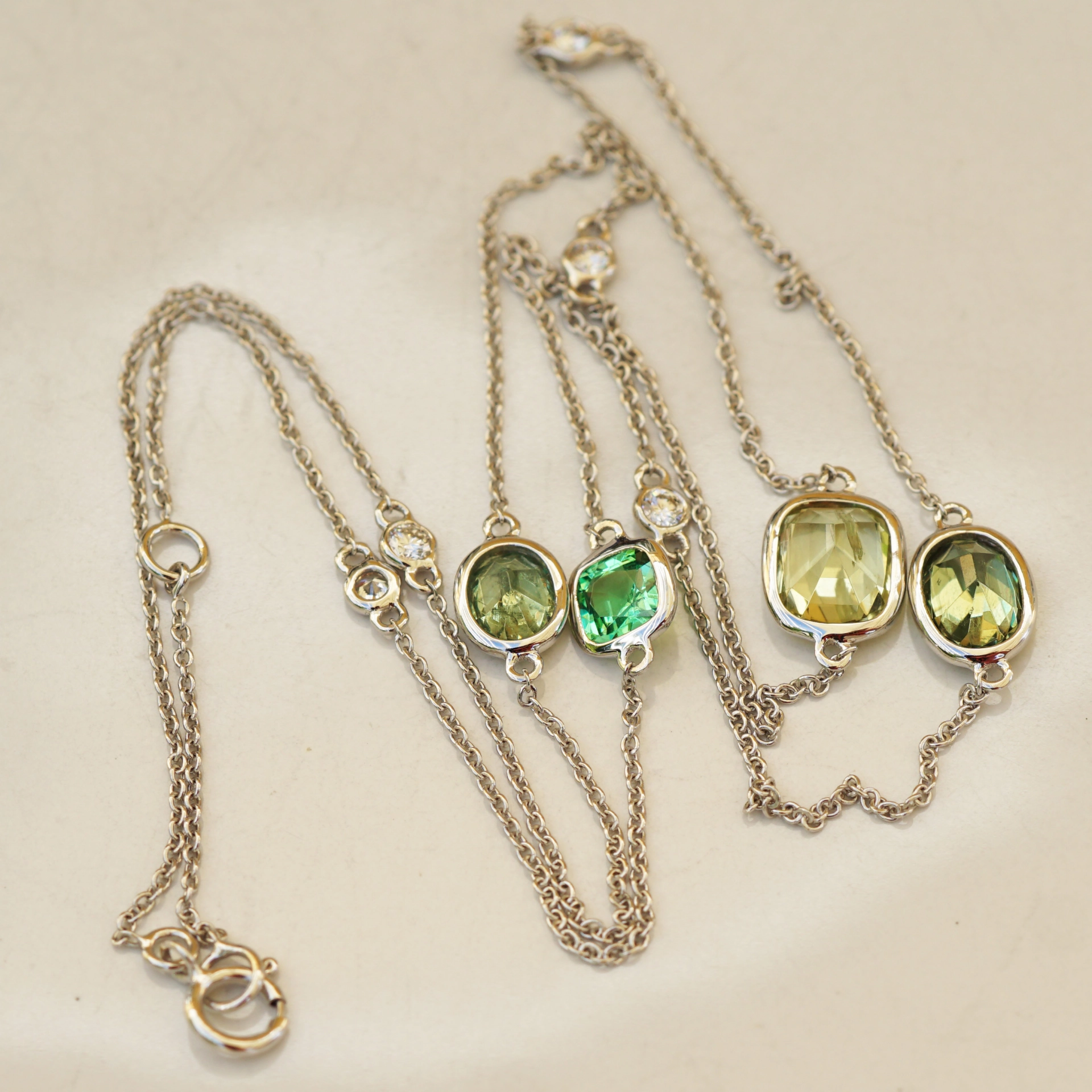 Tsavorith Demantoid Tourmaline Brilliant Necklace 18 kt White Gold 50 cm