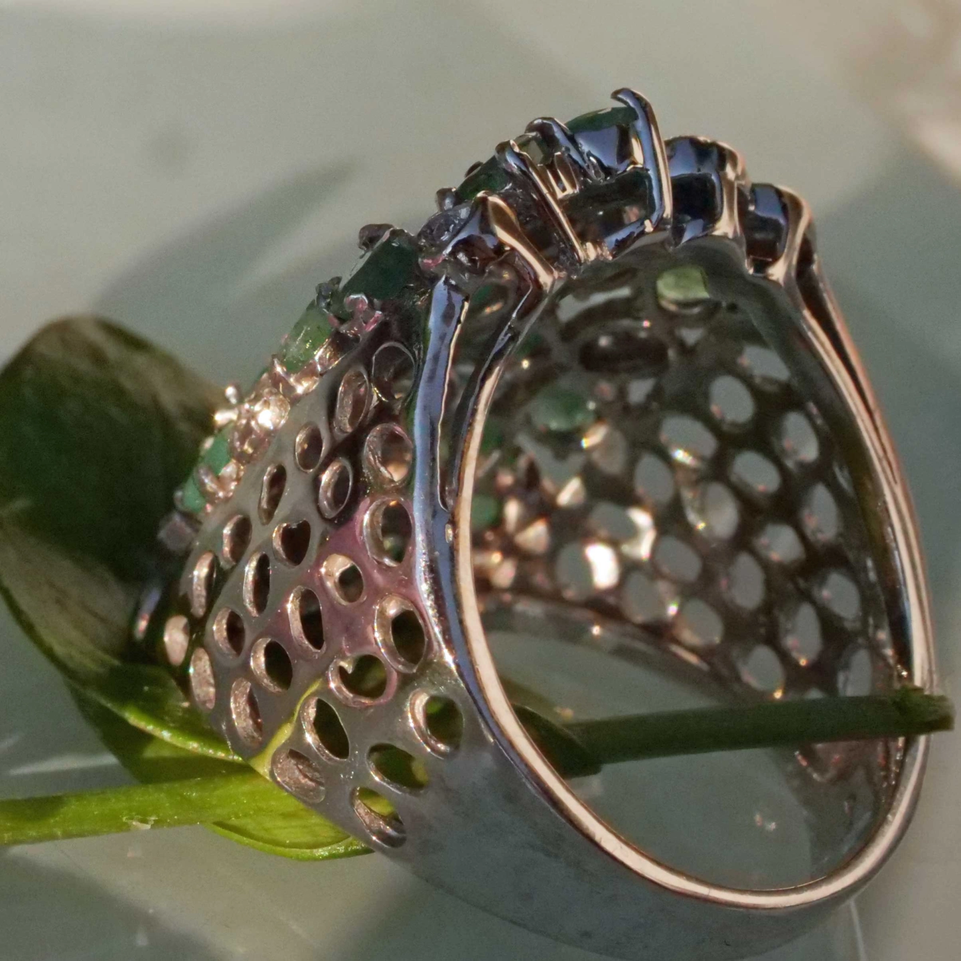 Representative Emerald Diamond Ring of a special kind 18 kt White Gold