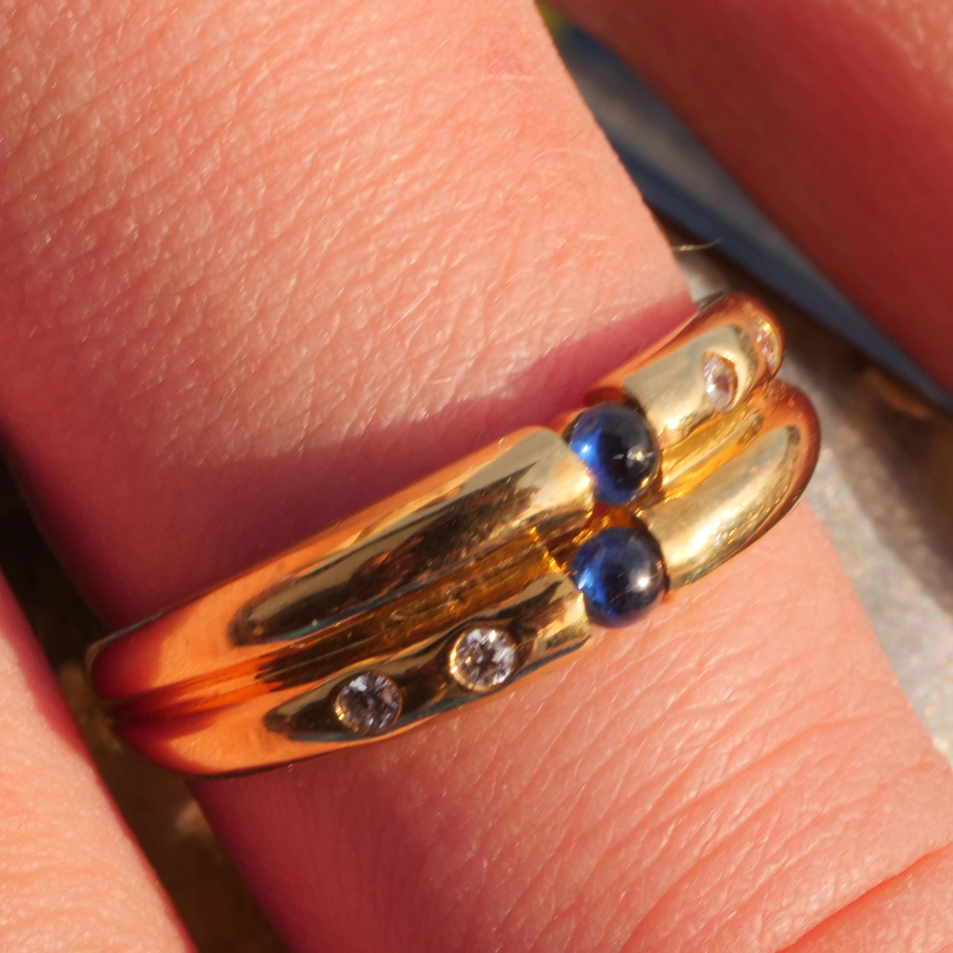 Saphire Brilliant Ring 18 kt Yellow Gold great double-row design