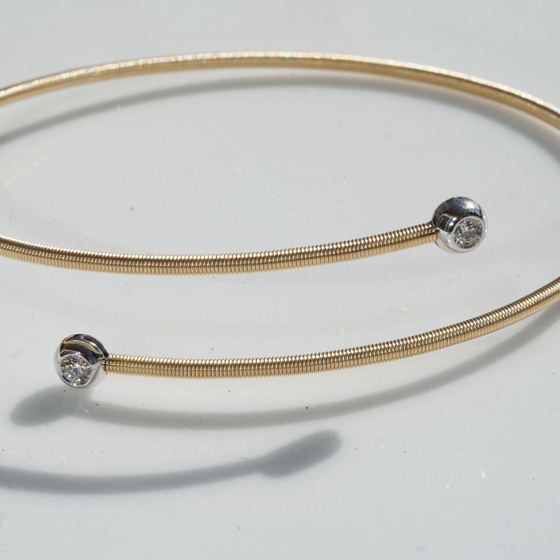 Brilliant Bracelet Ivy 18 kt Yellow Gold Wire Wrapping Präzion from Jewelery Silhouette Germany