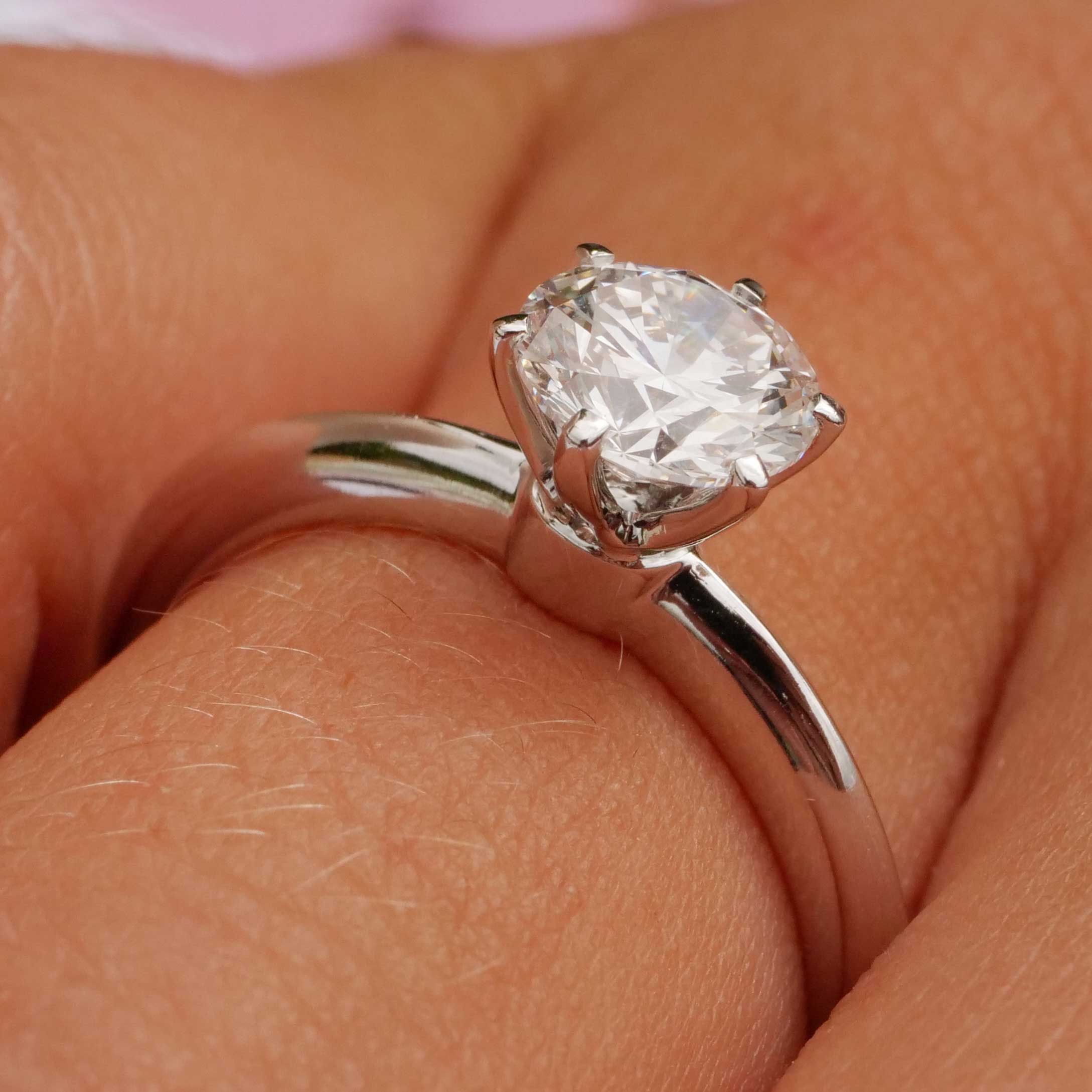 Brilliant ring 1.10ct TW VS laboratory diamonds in 585 yellow gold.... for a fraction of the price of a natural diamond