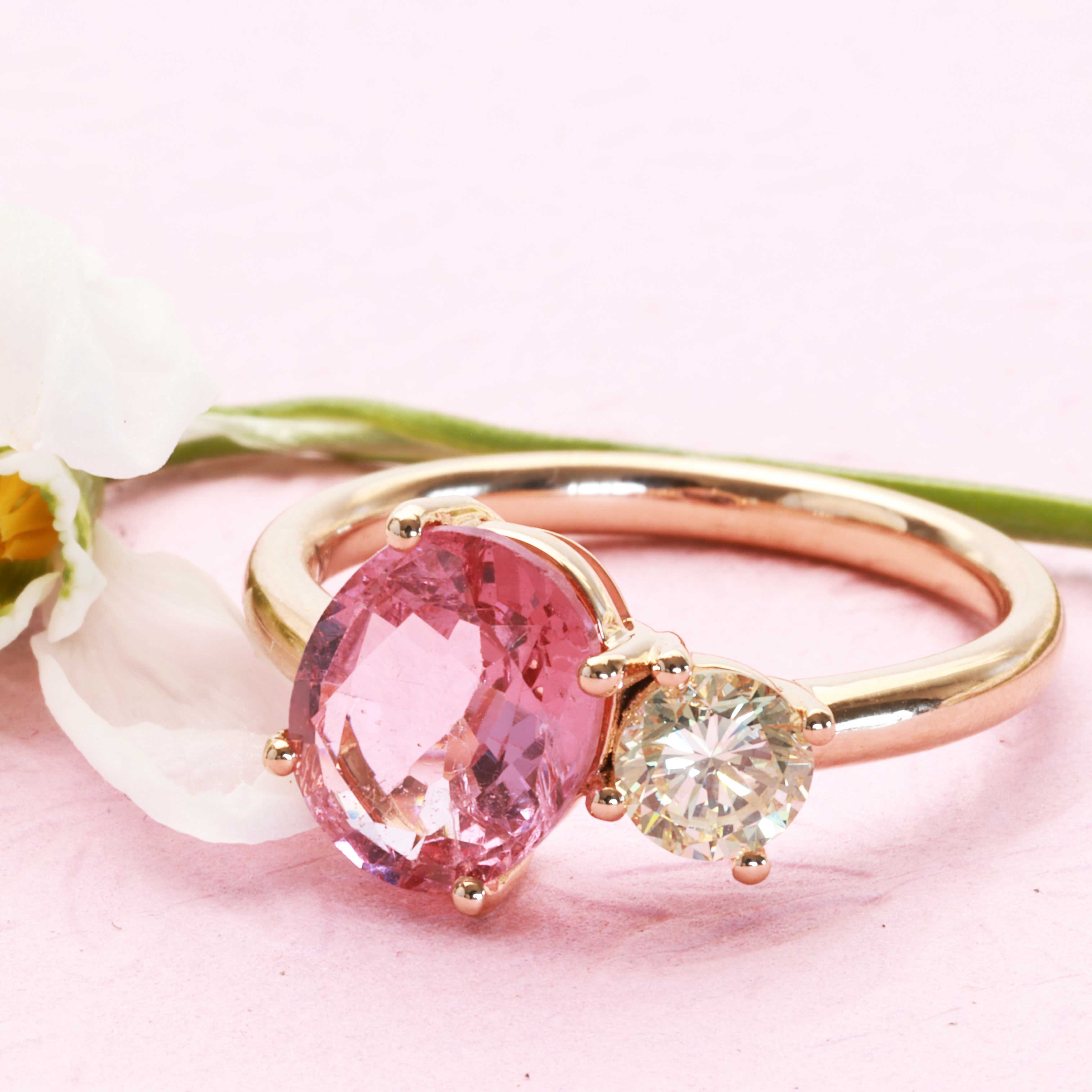 Rhodolite Brilliant Ring 750 Rose Gold 1.67 ct 0.25 ct Great Design to combine as a Peg Ring