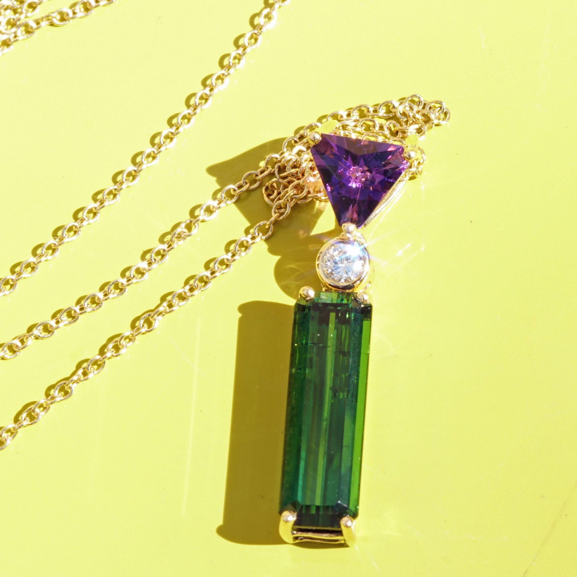 Turmalin Diamant Amethyst Anhänger 2.08 0.41 0.05 ct AAA 750er Gelbgold ...coole Farbenkombination