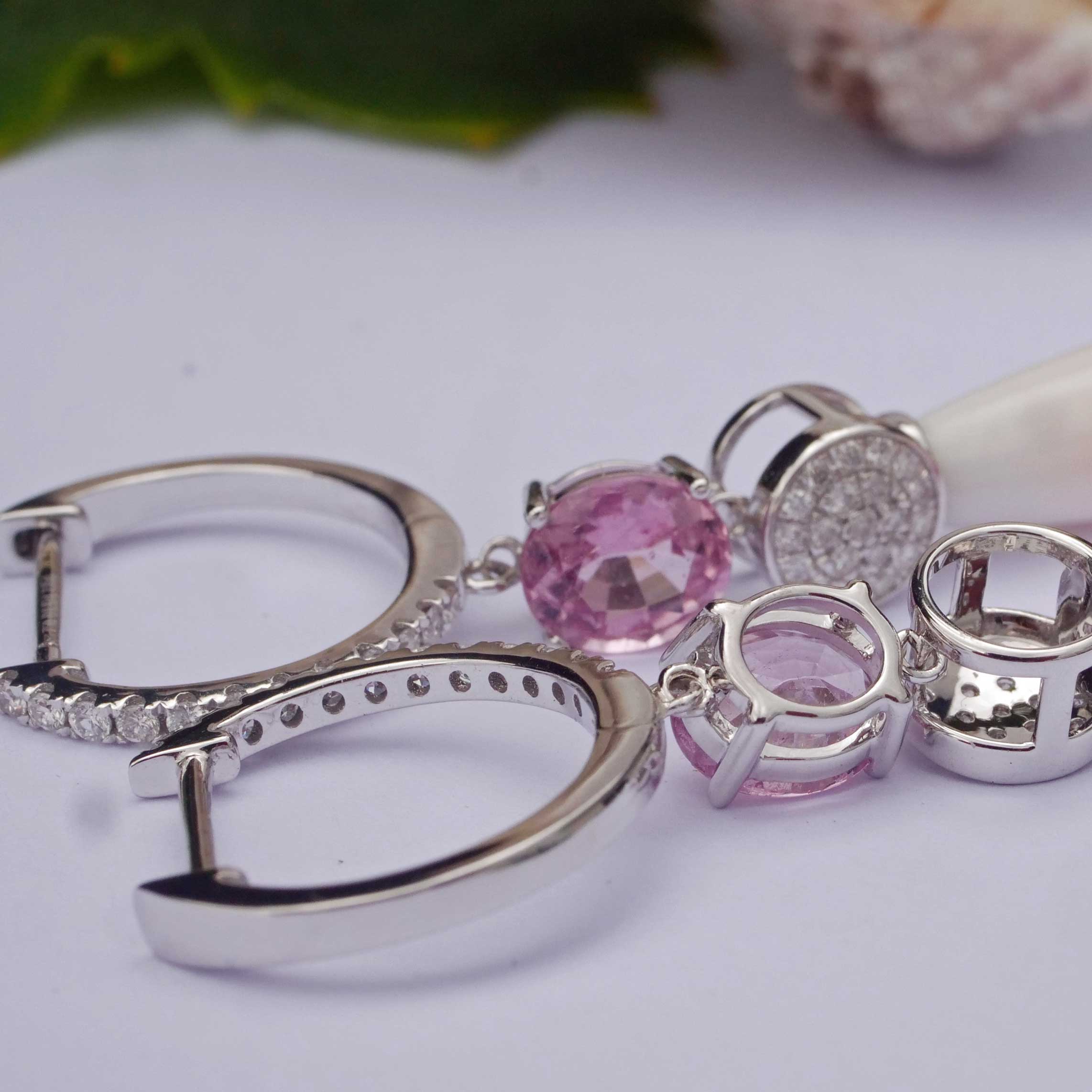 Spinel Brilliant Mother of Pearl Earrings 750 White Gold 0.47 ct TW VS Mine Tajikistan 2.15 ct Great Pink