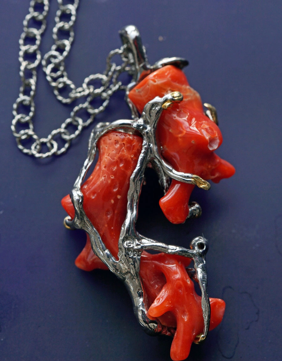 Anhänger Silber Koralle Saphir Kleines Kunstwerk Kette 50 cm lang Silber vergoldet
