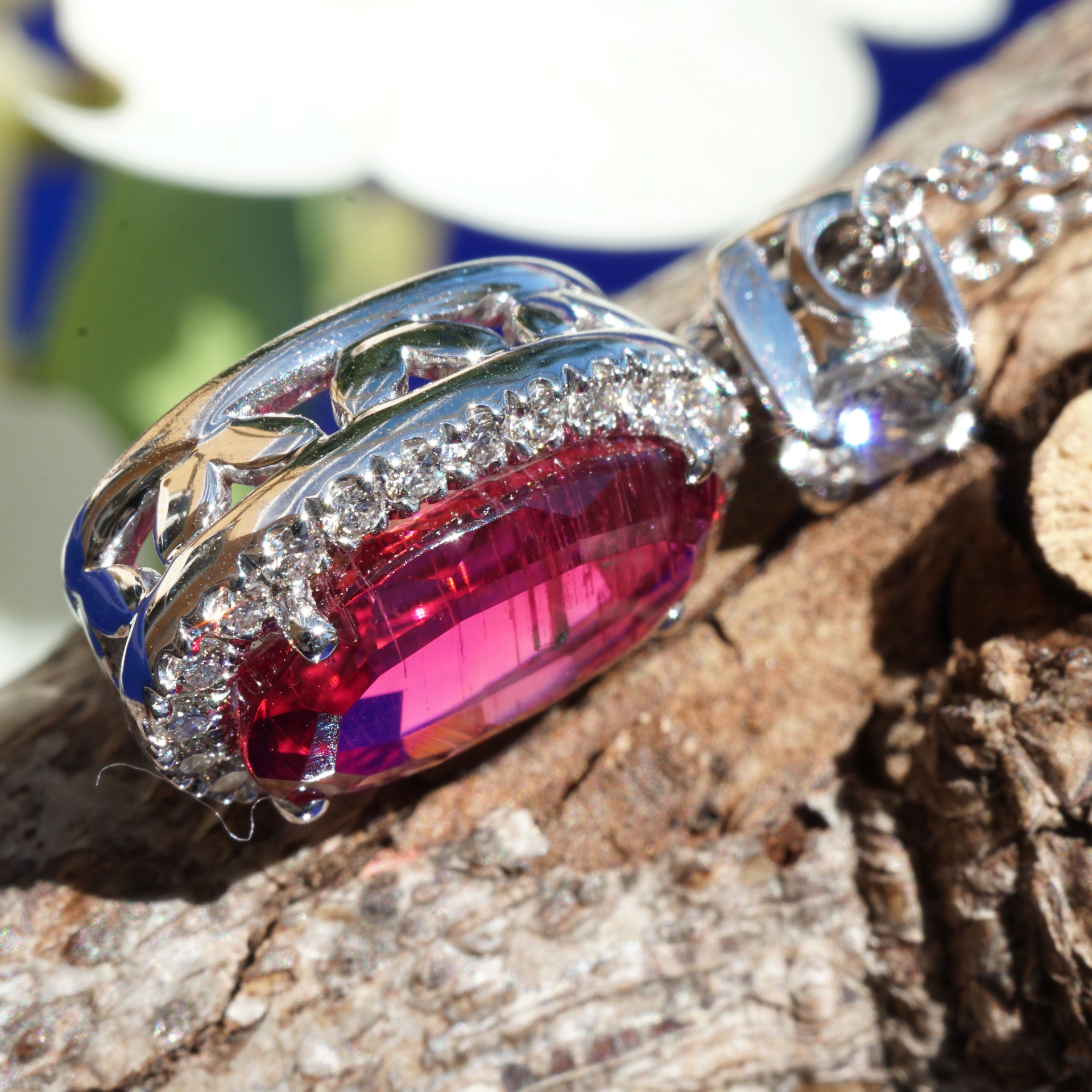 Rubelith Brilliant Pendant with Chain 750 White Gold from traditional goldsmiths...magnificently beautiful