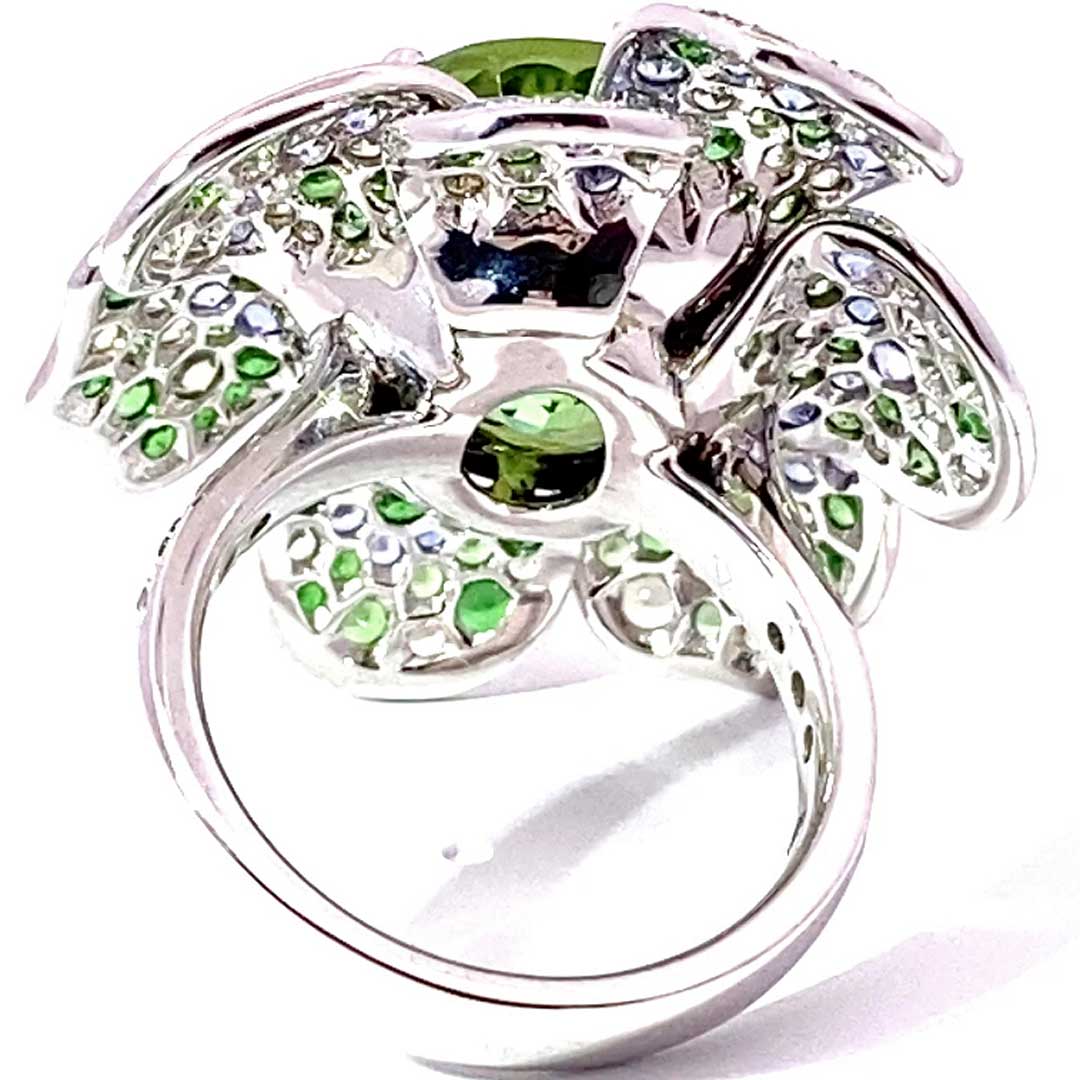 Tourmaline Sapphire Tsavorith Blossoms Ring 750 White Gold... from the famous Jaba mine in Afghanistan 13.65 ct