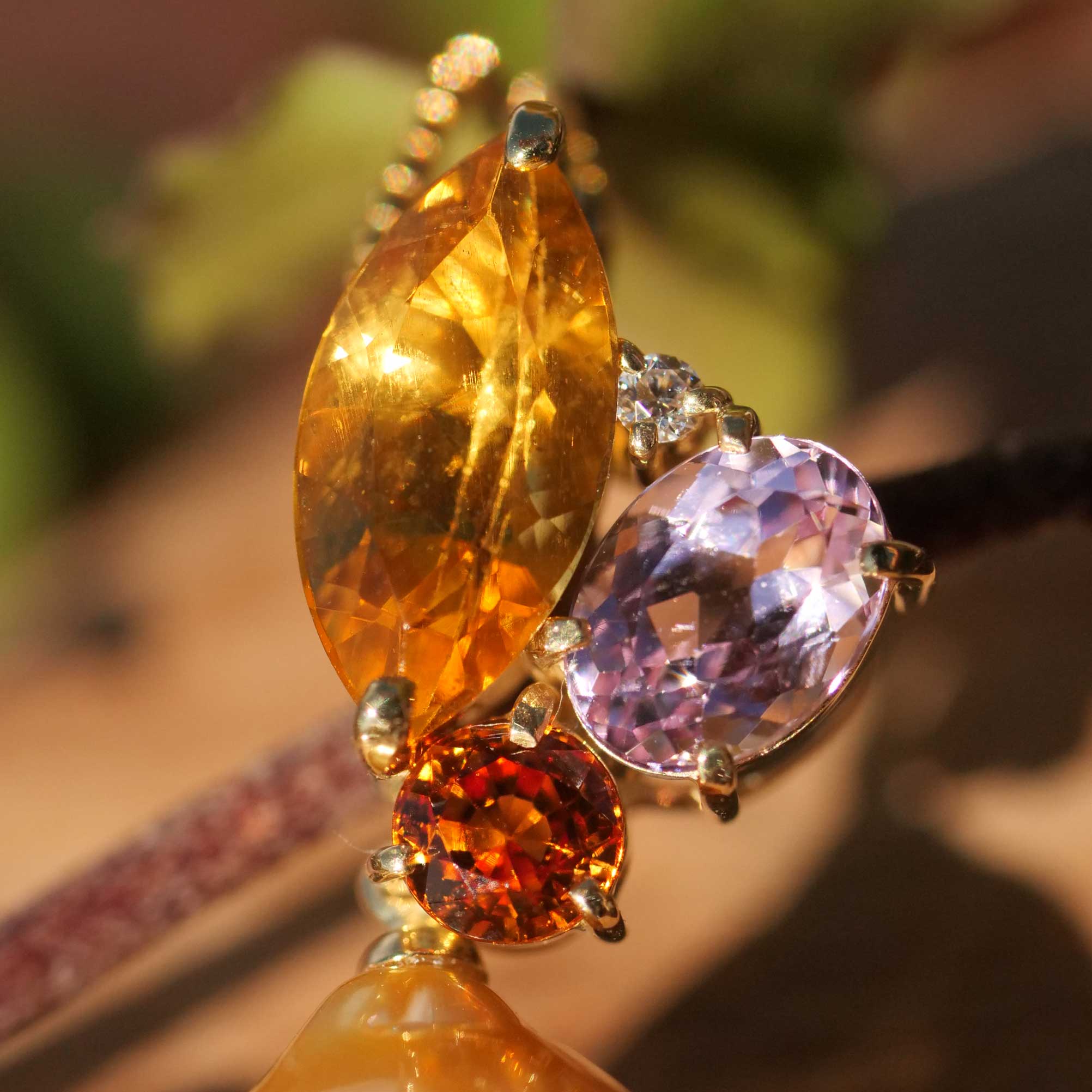 South Sea Pearl Gemstone Brilliant Pendant with Chain 750 Yellow Gold... Multi Paradise Colors