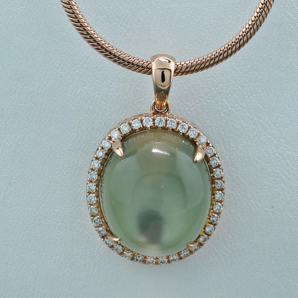 Moonshine...25 ct fine Moonstone with 0.48 ct Diamonds