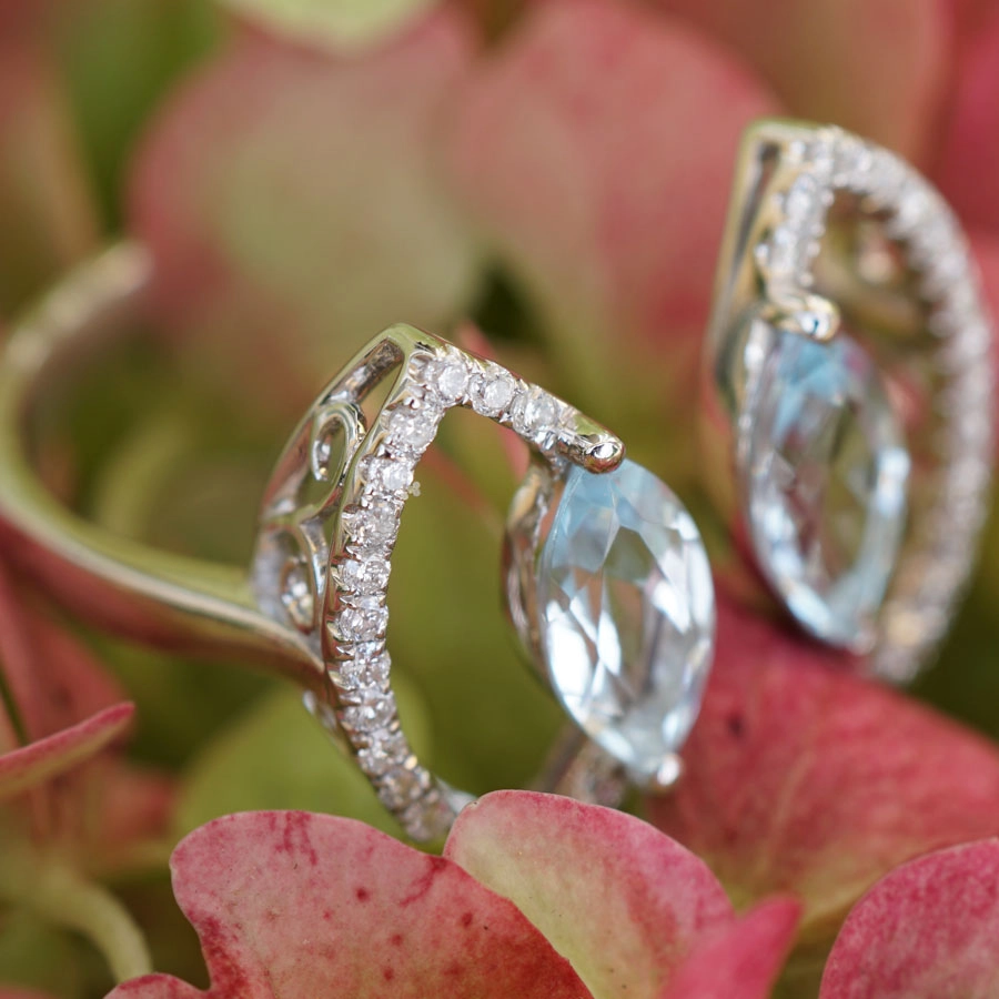 Brilliant Topaz Ring 0.15 ct 750 Whitegold  TOP MODERN