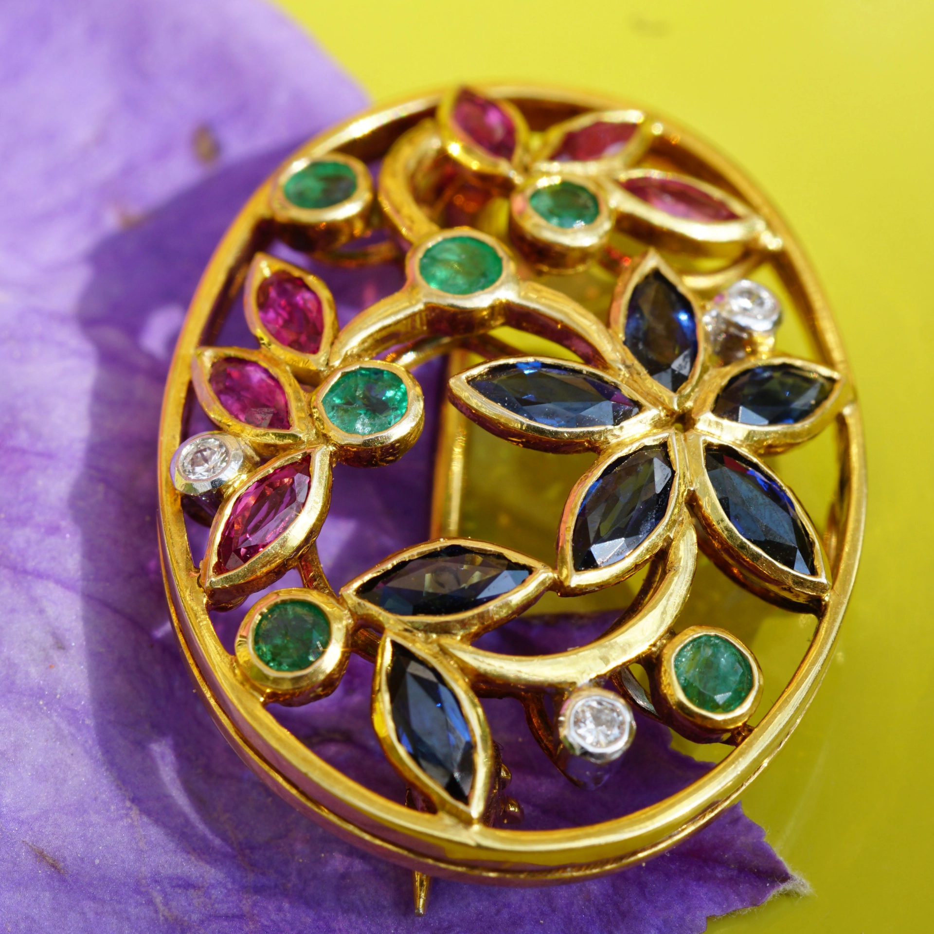 Edelstein Brillant Brosche Anhänger 585er Gold erlesen und fein..