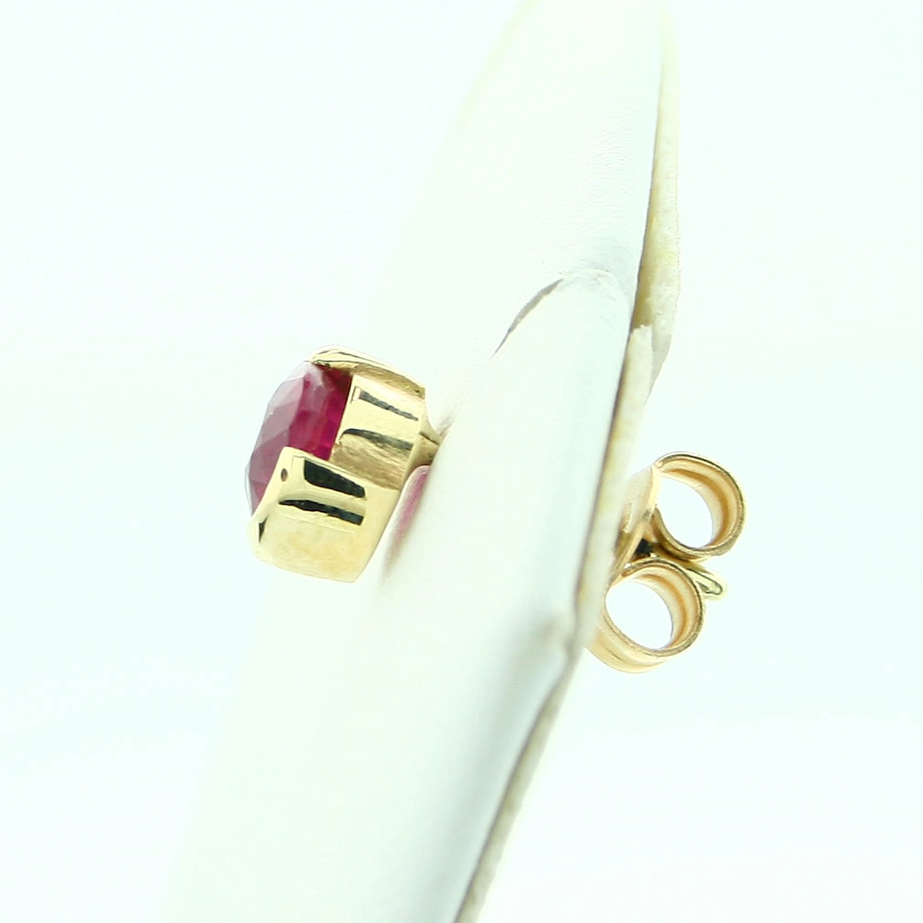 Rubin-Ohrstecker, 585er-Gold,14 kt Gelbgold
